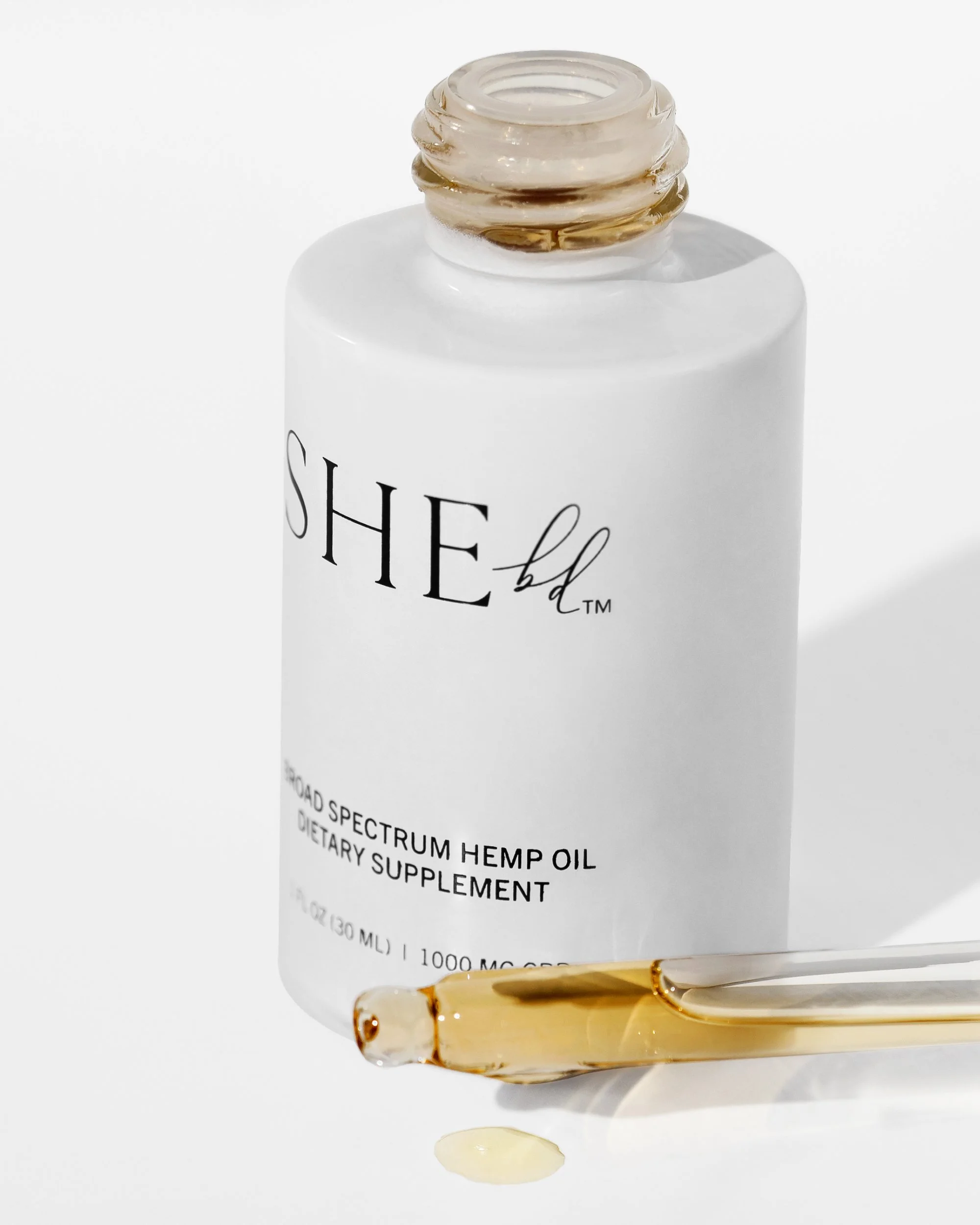 Hemp-Oil-SHEbd-DSC09648-Editorial-Usage-Rights-Only-Ending-February-13th-2022-Final 1.jpg