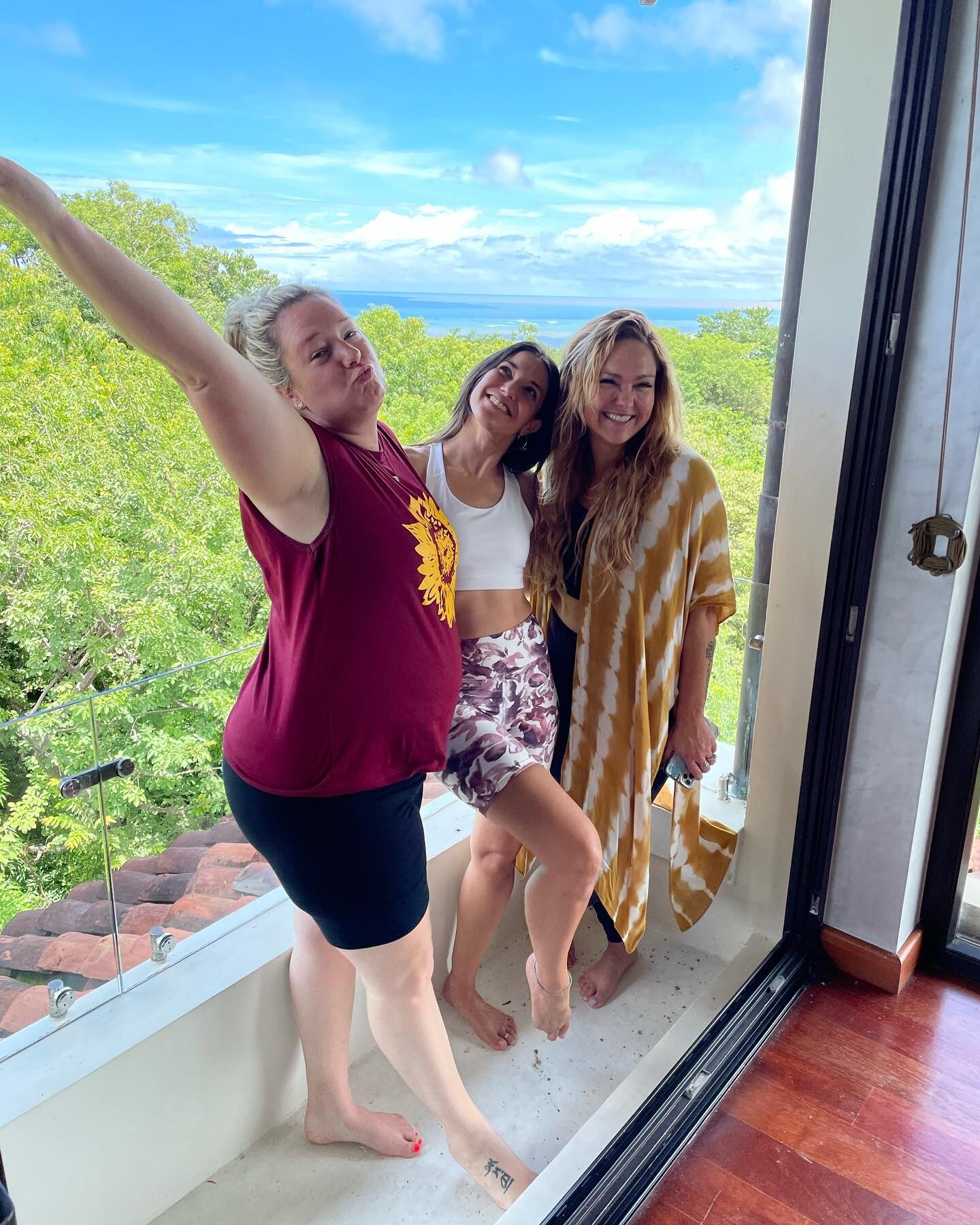 Some women fear the 🔥others simply become it. 
-r.h. Sin 

Shout-out to 3 power-house women who have impacted my life over the past year beyond what I could imagine. Swipe to see their beautiful spirits 👉🏽

@itskellimason for awakening parts of me