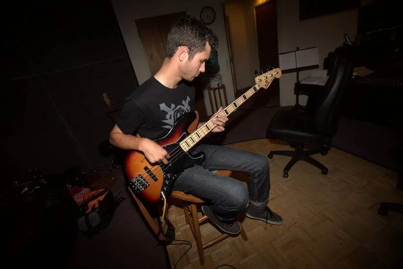 Anthony Leos, Bassist