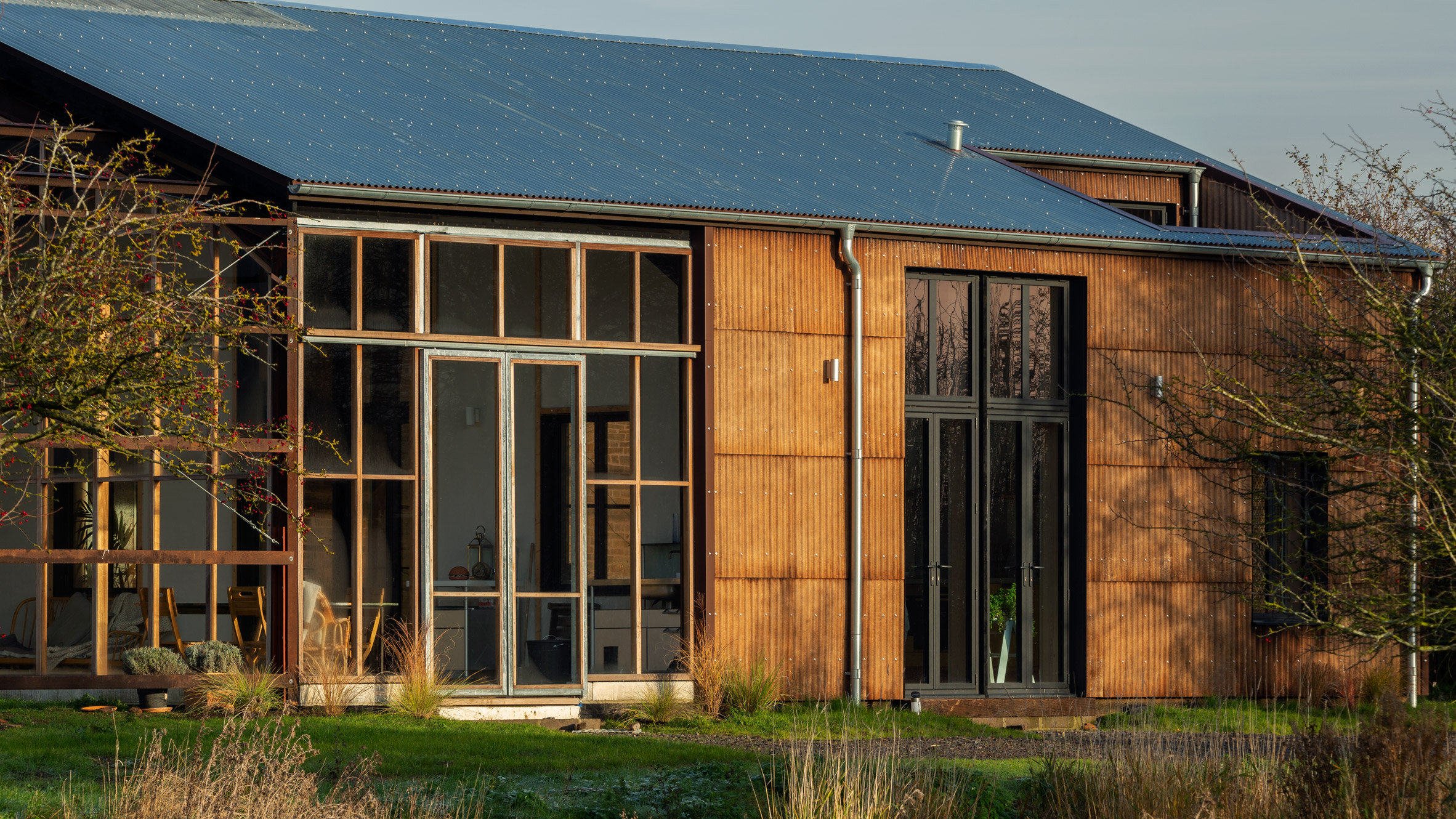 flat-house-uk-practice-architecture-hemp-margent-farm_dezeen_hero-1.jpg