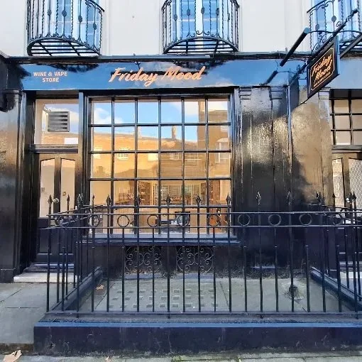 400 metres from Buckingham Palace.

A listed building.

A conservation area.

And a client who still needed the premises to work commercially.

We secured planning and listed building consent for internal alterations, shopfront works and signage at L