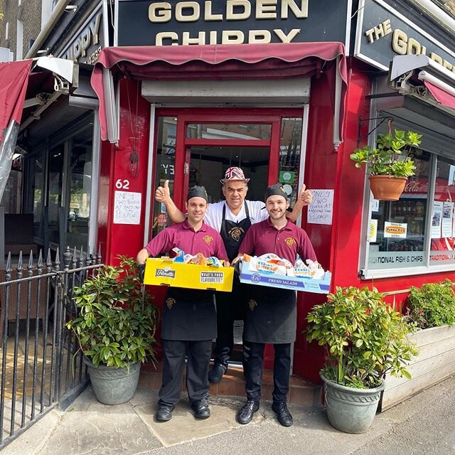 From our team to yours, Thank You @nhswebsite  40 Golden parcels of Fish &amp; Chips delivered today. A small token of thanks to our NHS front line heroes #thegoldenchippy #nhs #nhsheroes #smallbusiness #eastertreats #stayhome #supportlocal