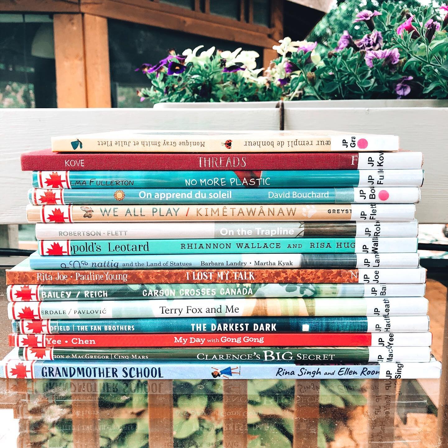 🇨🇦 Although Canada Day looked different for us this year, I still enjoy reading as many Canadian authors as I can during the month of July. Here&rsquo;s a stack that we got from the library recently. 

Who is your favourite Canadian children&rsquo;