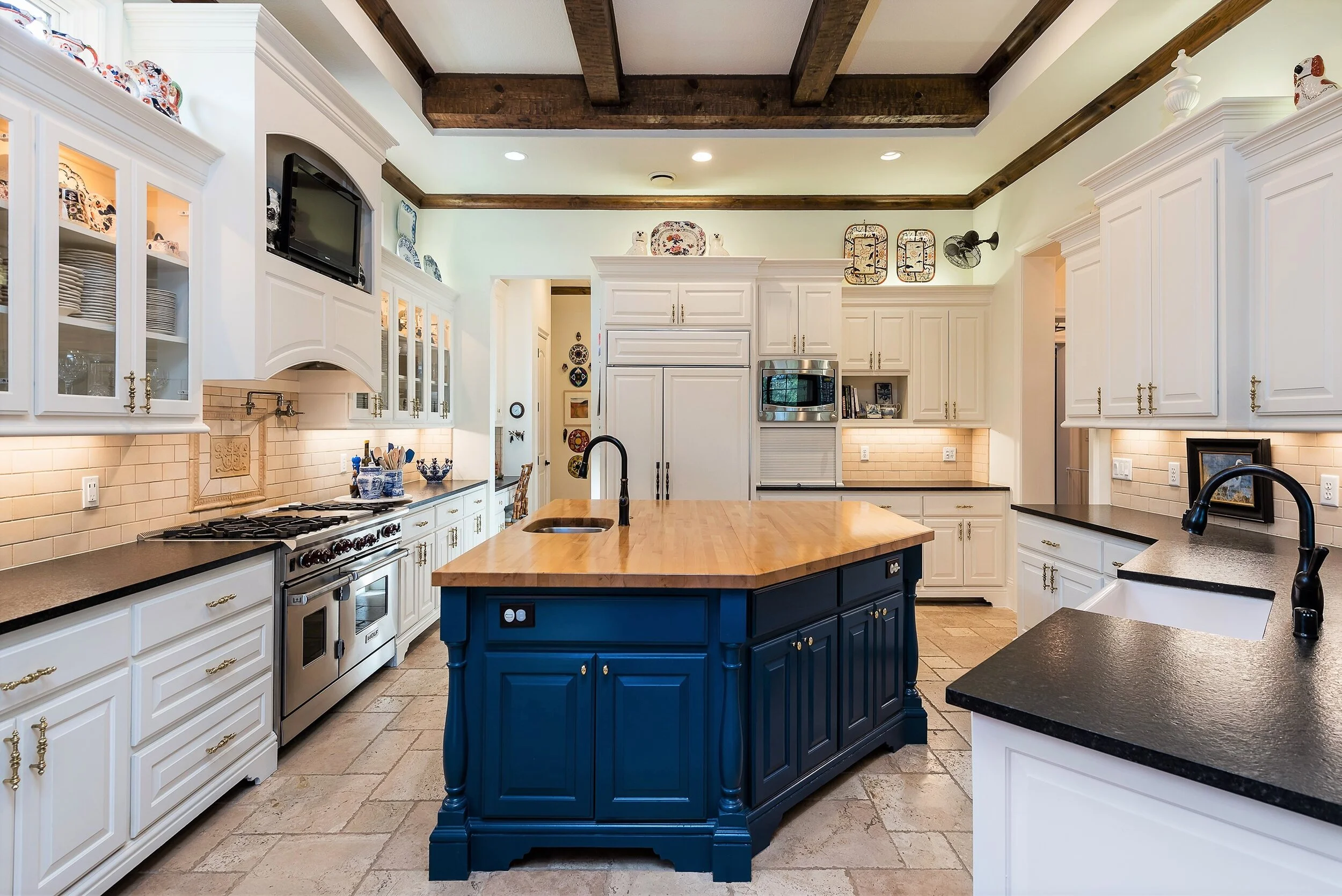 Kitchen — Right Angle Interiors