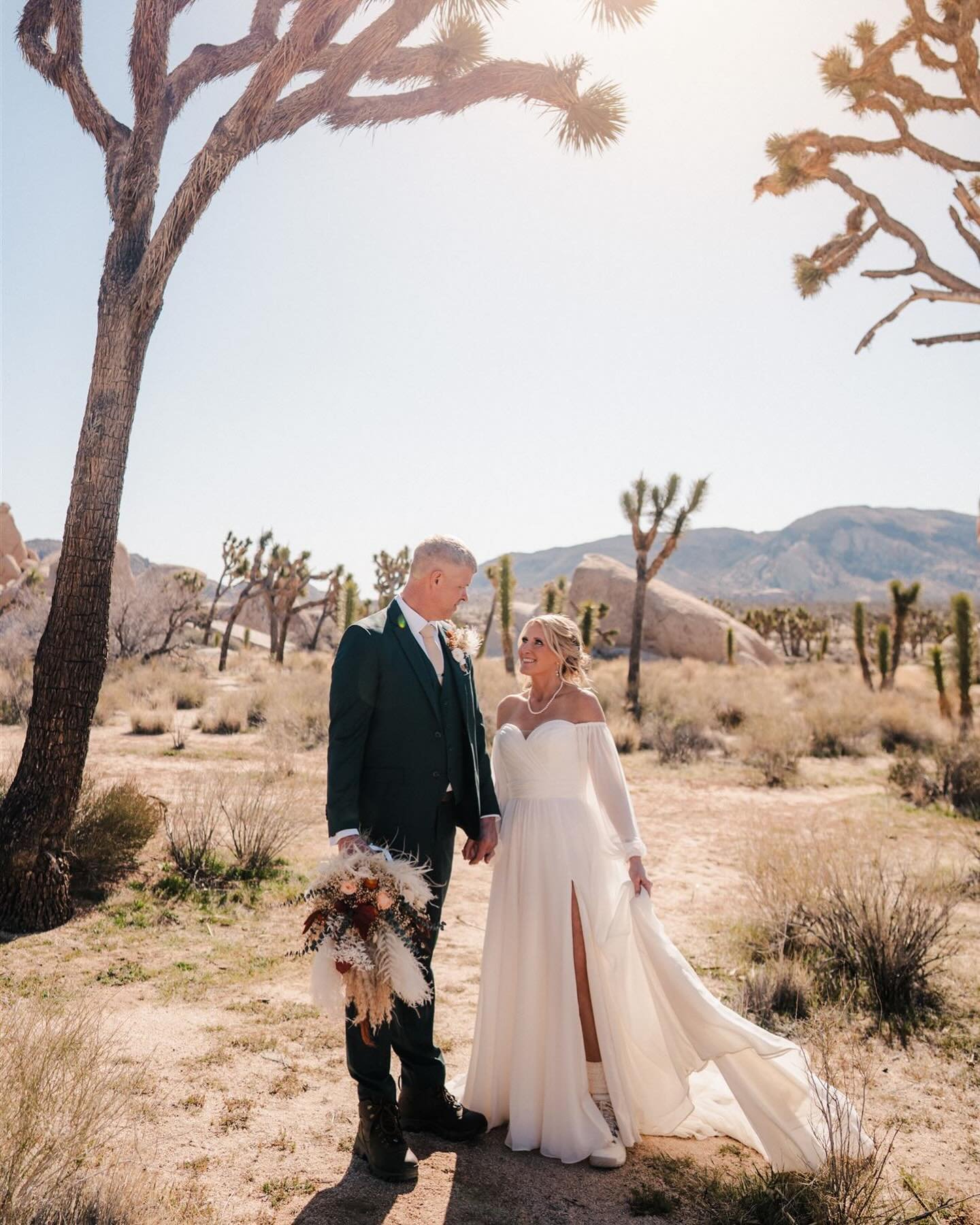 My 2025 weekday elopement calendar is open for booking!
So excited for all of the adventures ahead, all the National Parks, local mountain trails and cool airbnbs this career of mine leads me to.
This does mean my calendar is officially closed for 20
