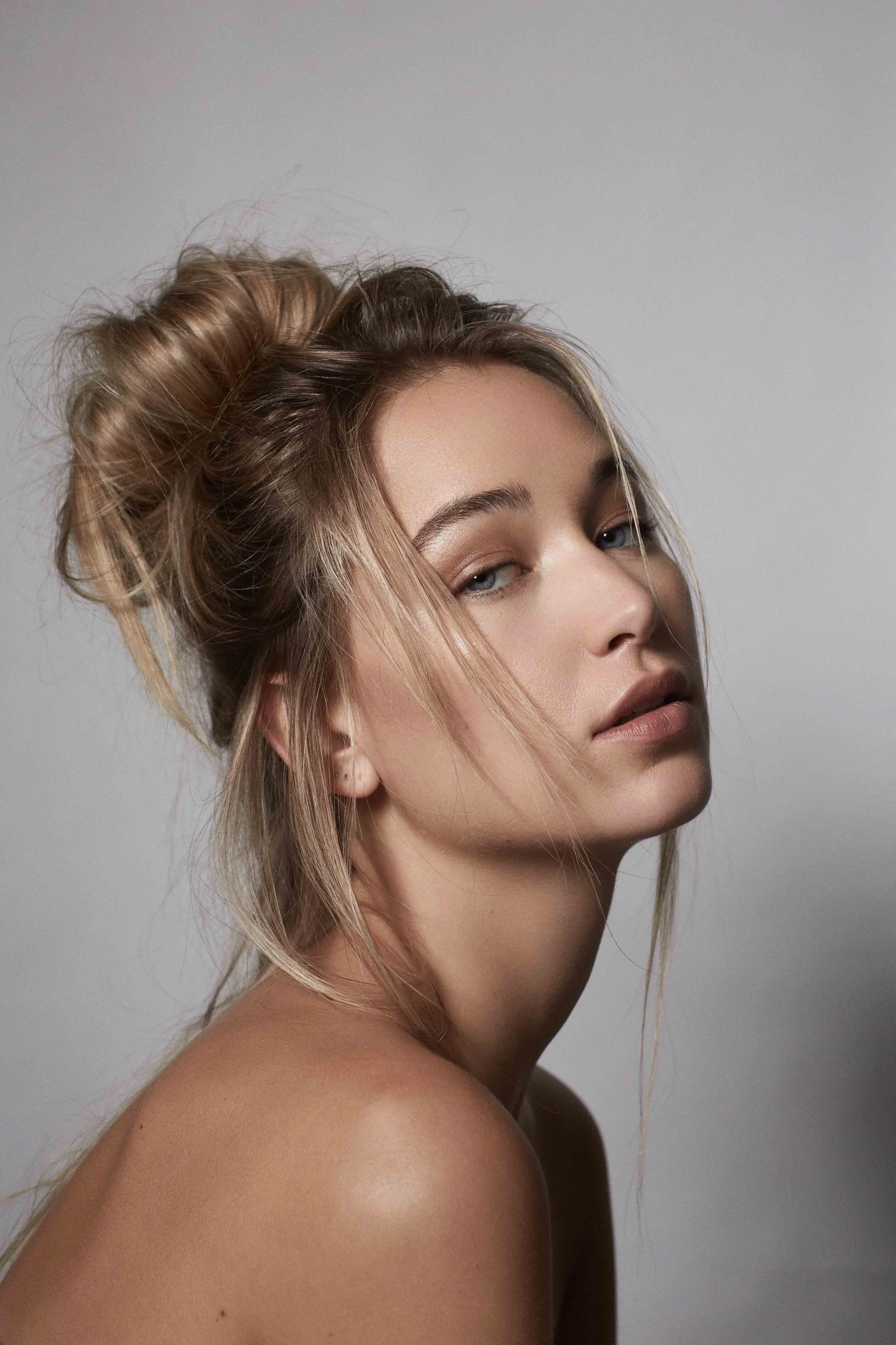 jocelyn-bw-beauty3312 copy.jpg