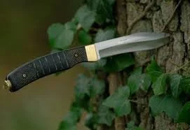 HUNTING KNIFE 1.jpg