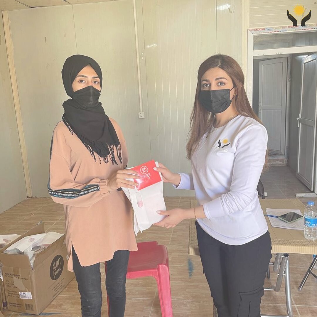 Thank you again to Aunt Flow for supplying us with menstrual hygiene products to support the menstrual needs of the Kurdish women in the Bardarash camp! 
☀️
Donate at the link in our bio to fund more projects like these!