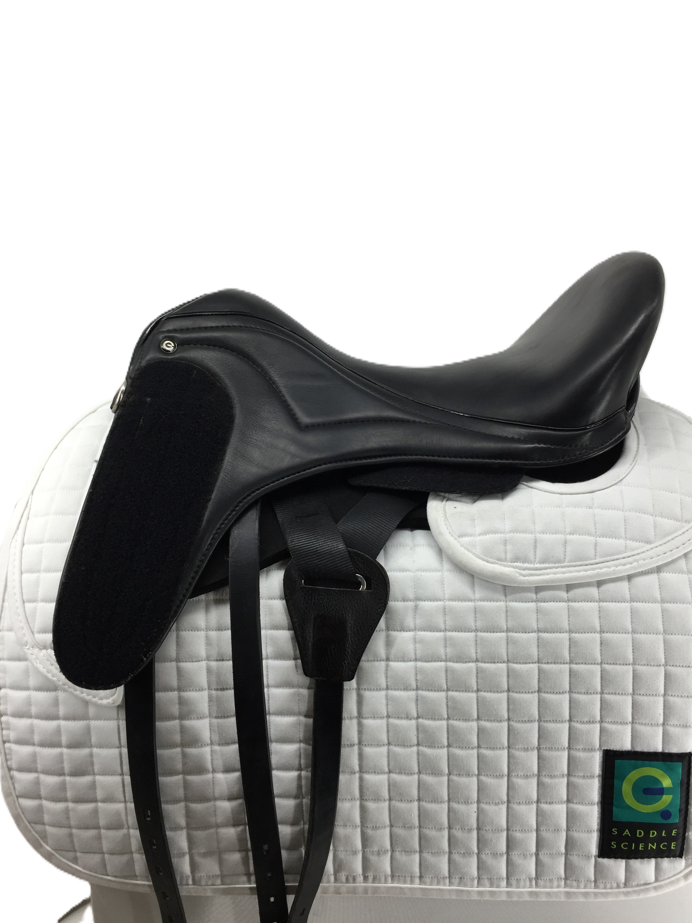 18.5" Tribute Flapless Dressage Saddle #8551