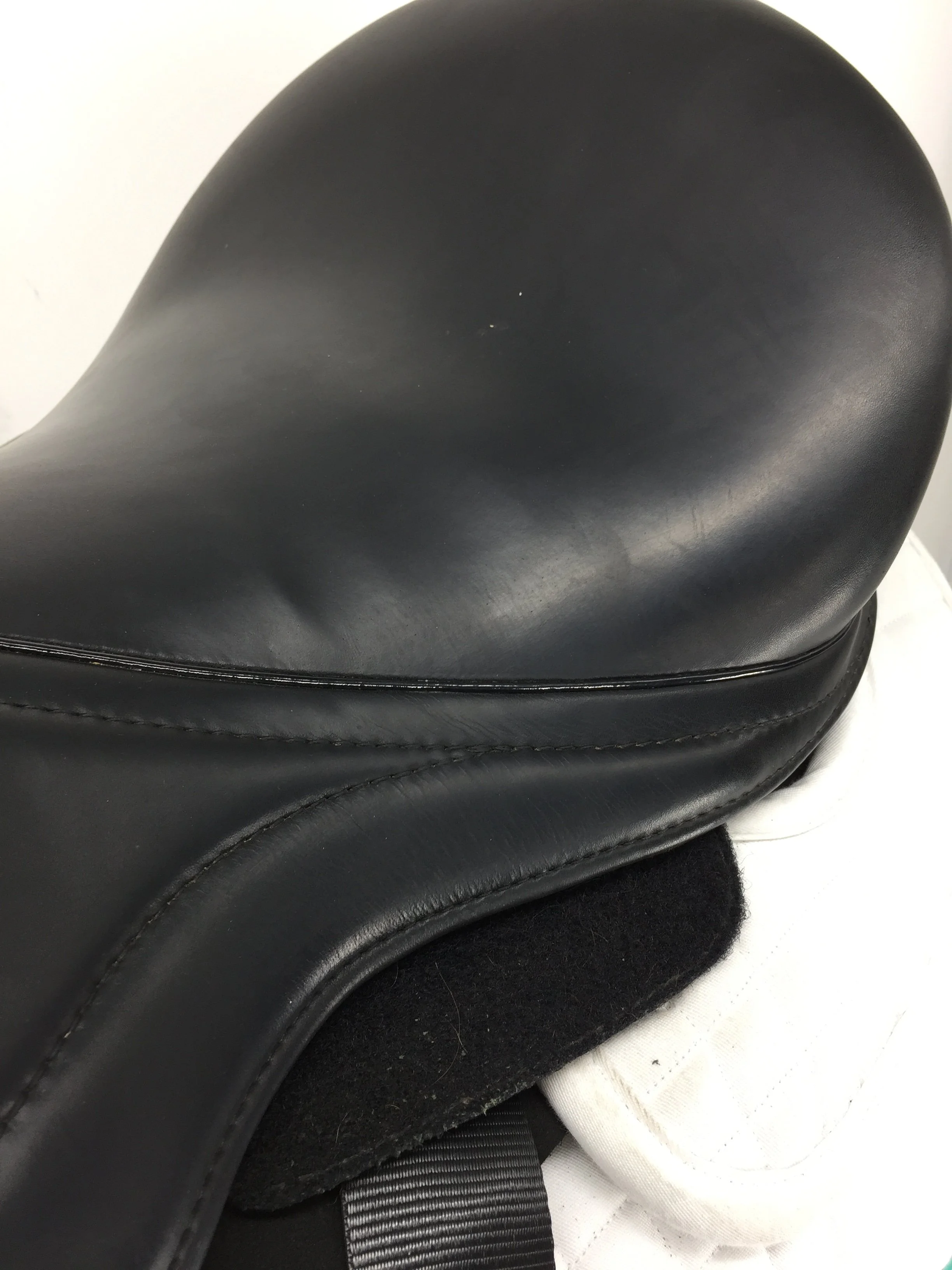 8551 Seat Wear.JPG