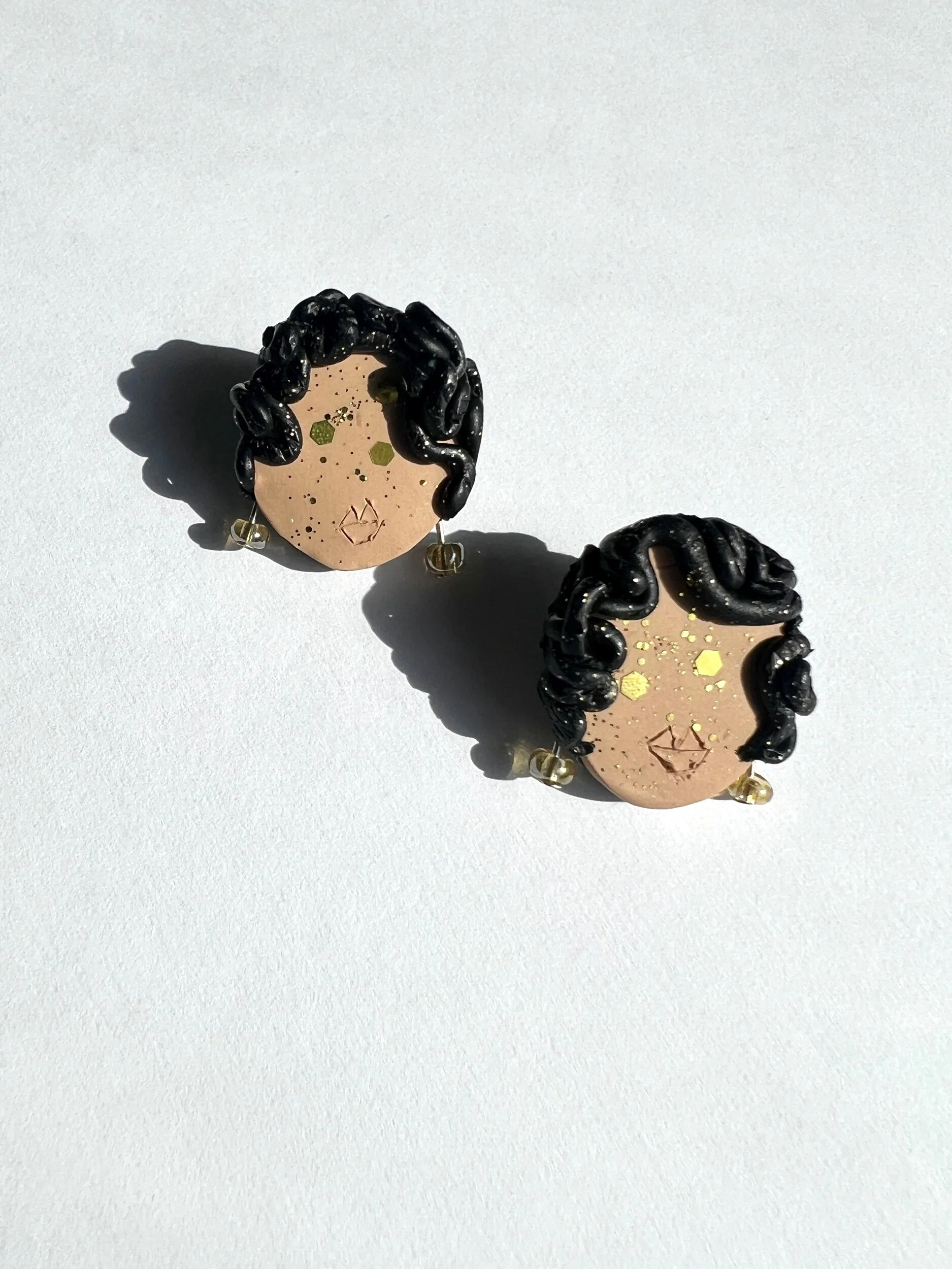 B9AAC542-8676-4FA9-9589-8B5D60C58281