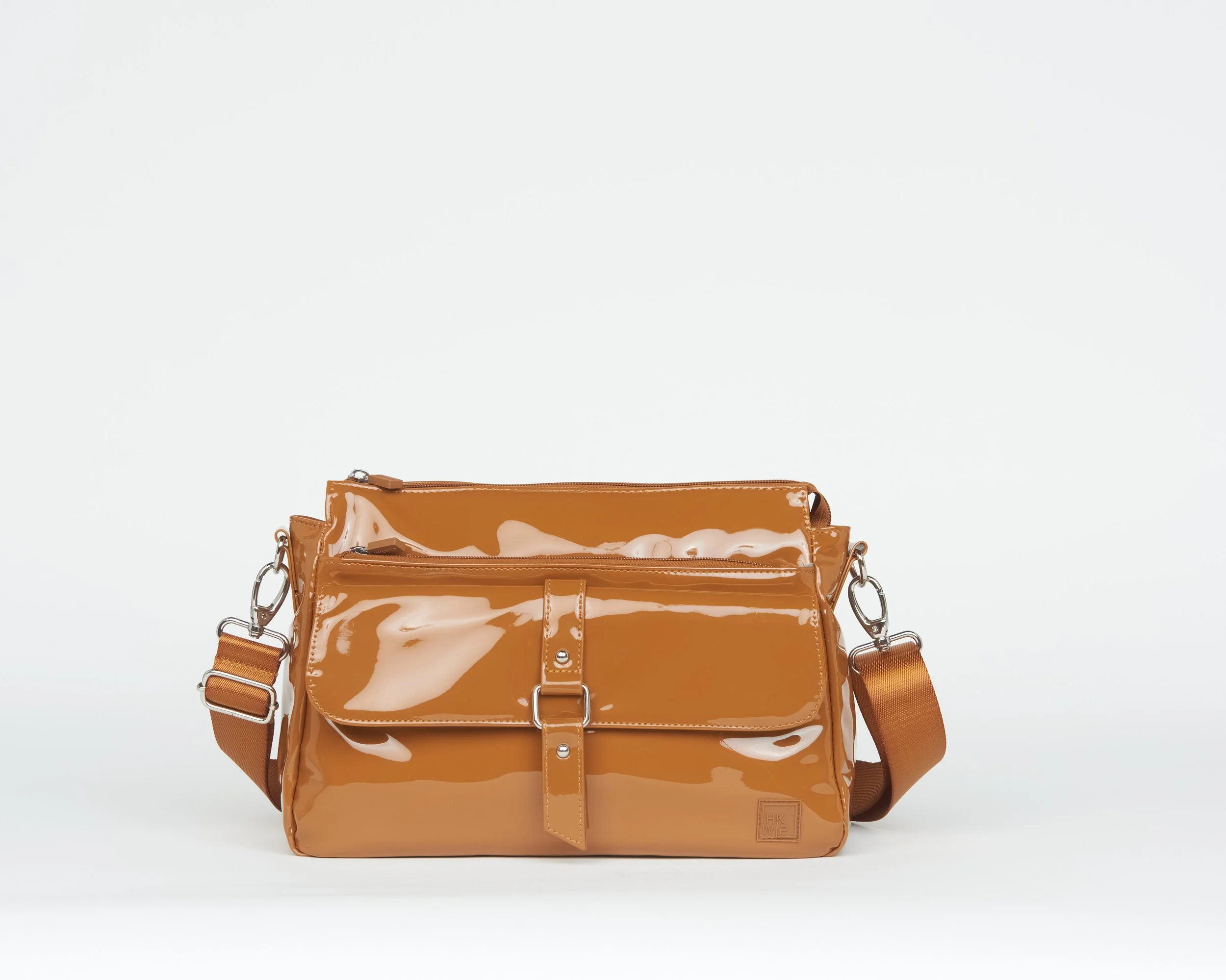 THE LUXE INTENTION E/W CROSSBODY BAG - PATENT CARAMEL