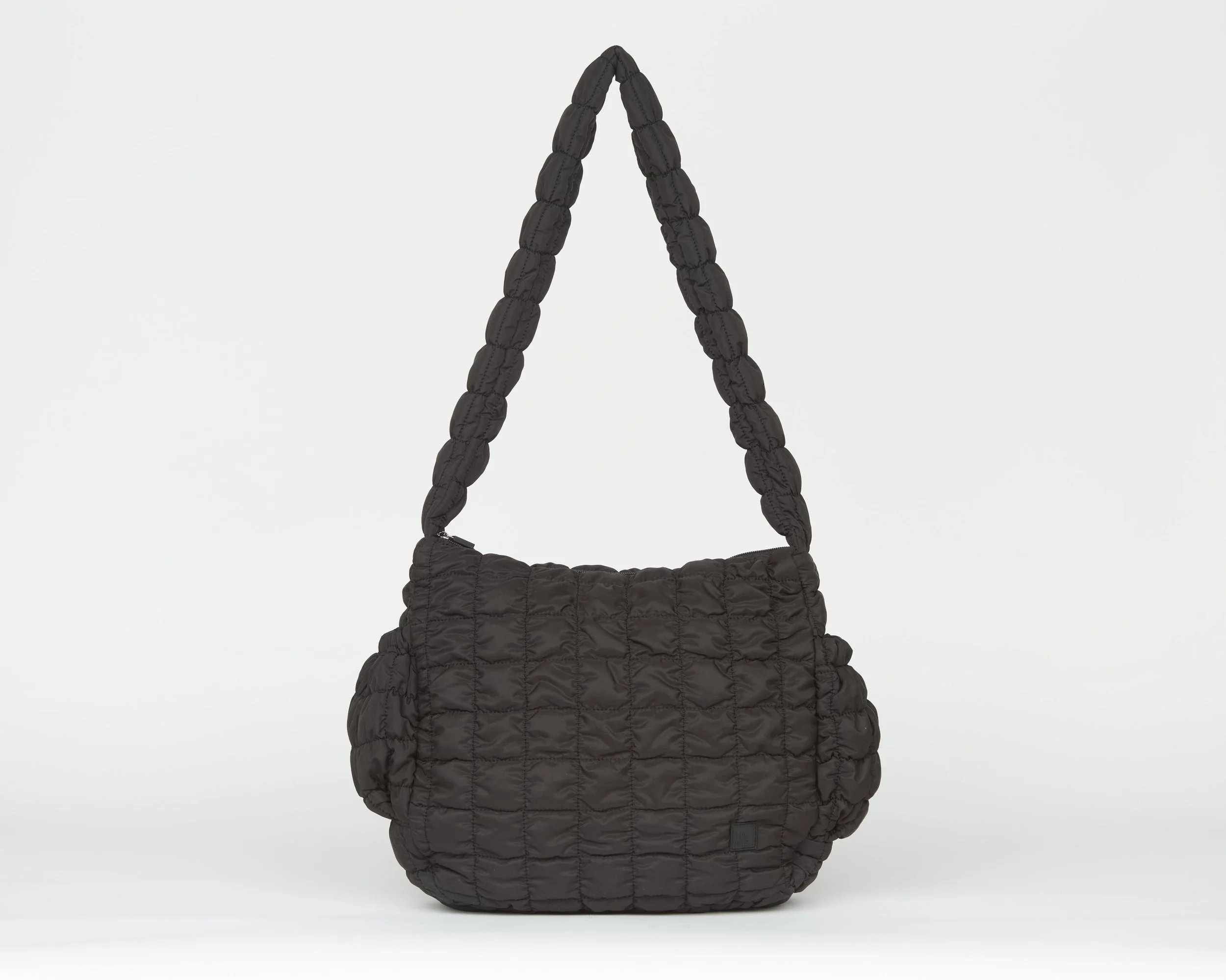 THE CLOUD QUILT CONVERTIBLE SHOPPER TOTE - BLACK