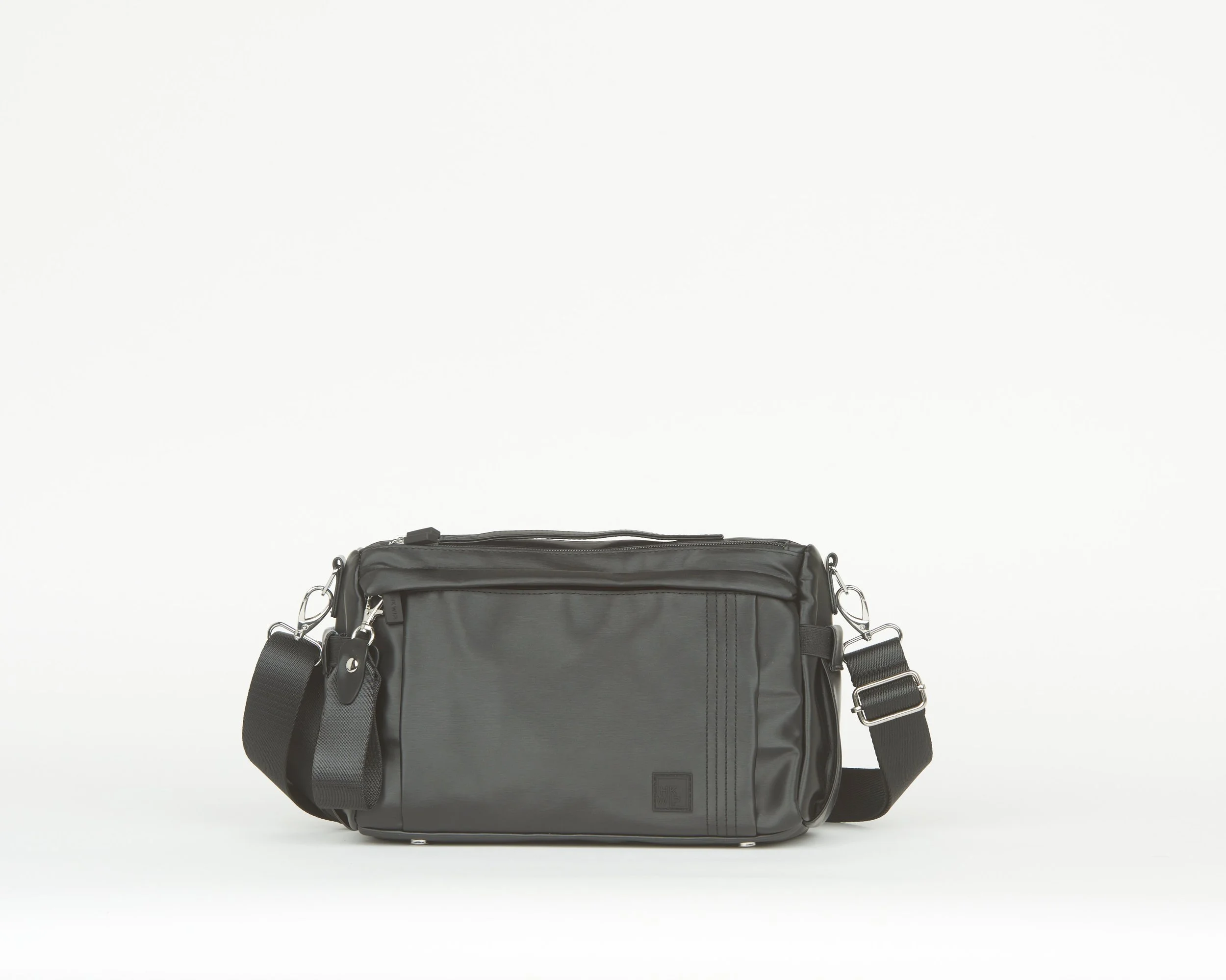 THE THE OUT & ABOUT CROSSBODY - METALLIC BLACK