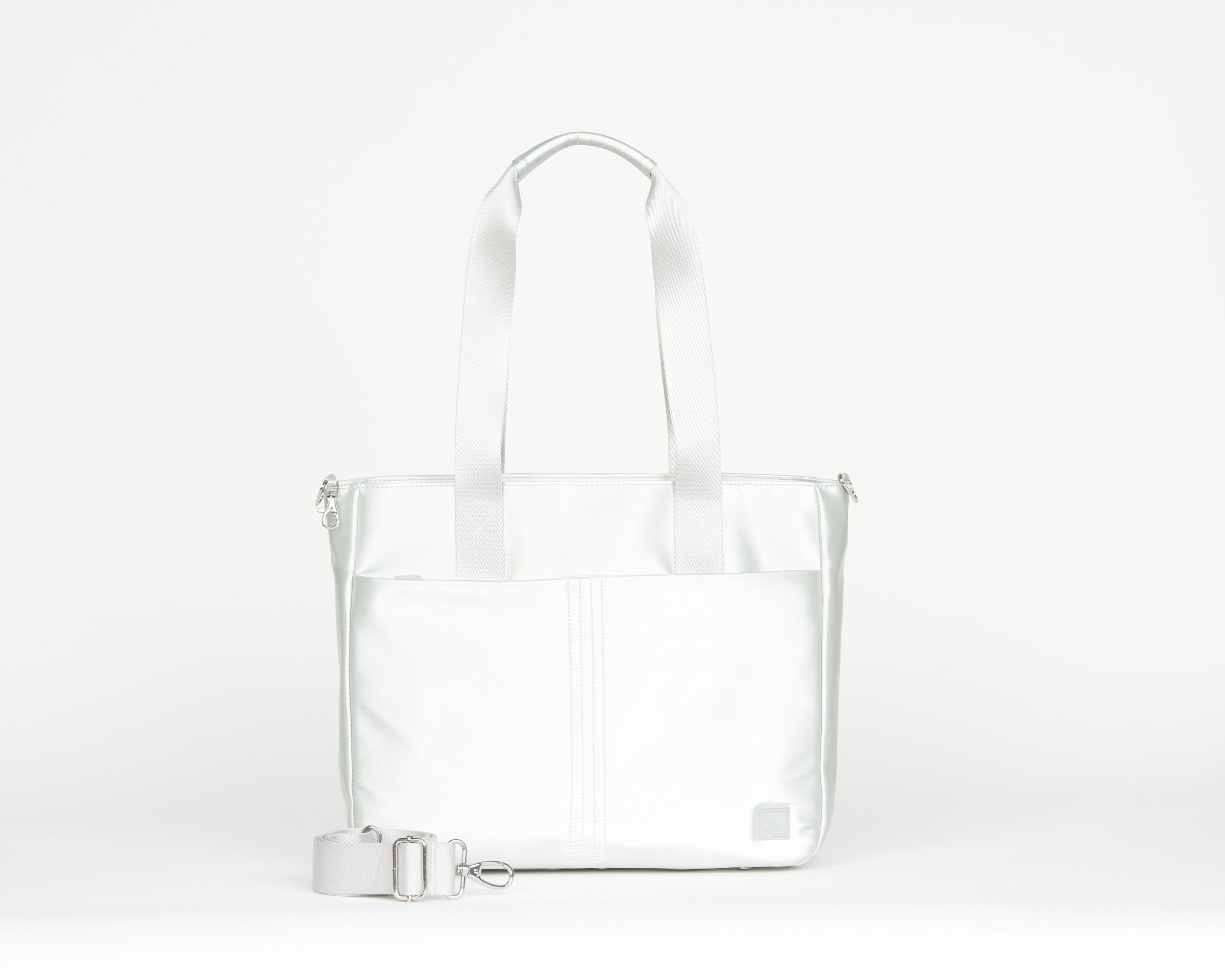 THE CARRY YOUR CONFIDENCE ANTI-THEFT TOTE - METALLIC SILVER