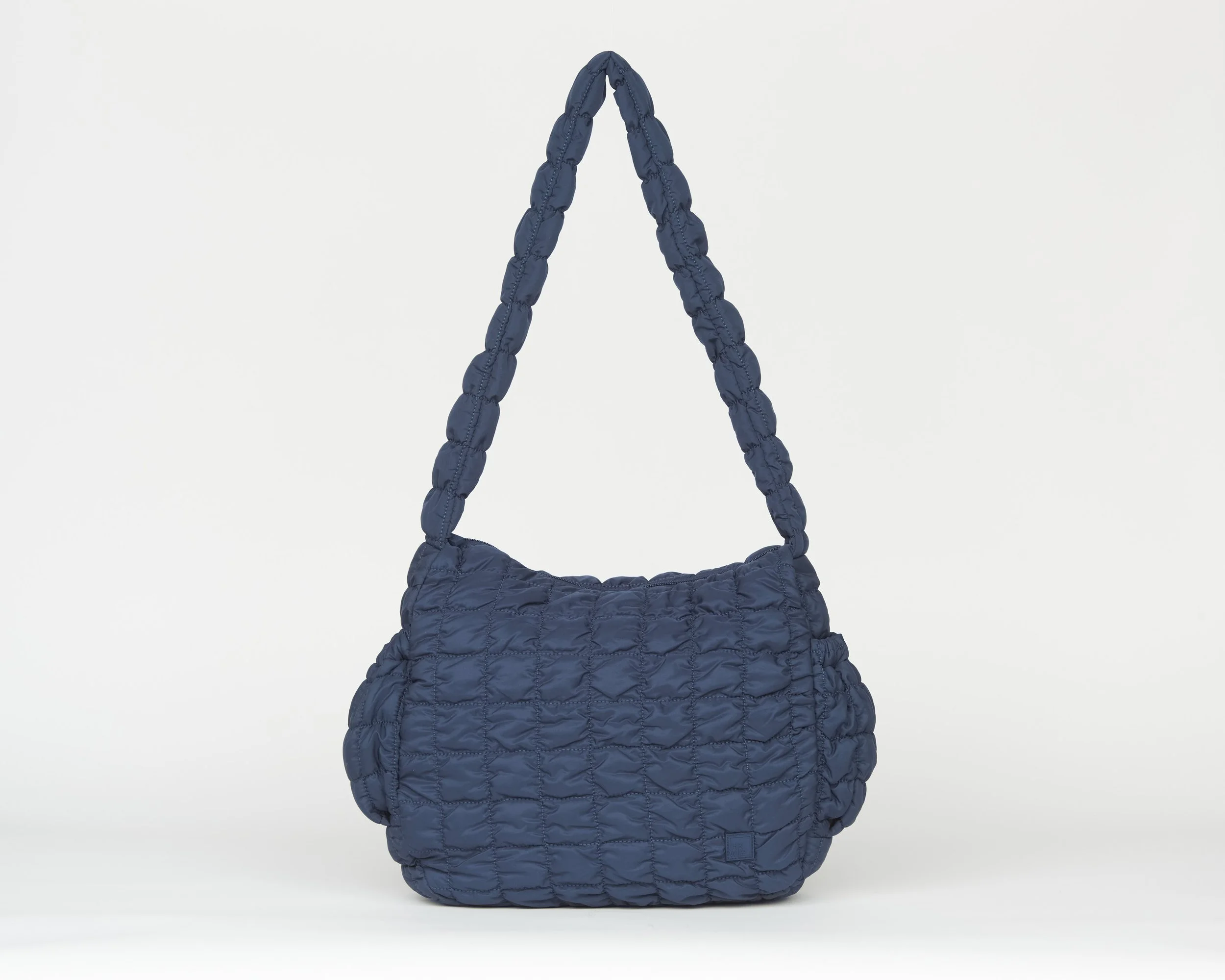 THE CLOUD QUILT CONVERTIBLE SHOPPER TOTE - VINTAGE NAVY