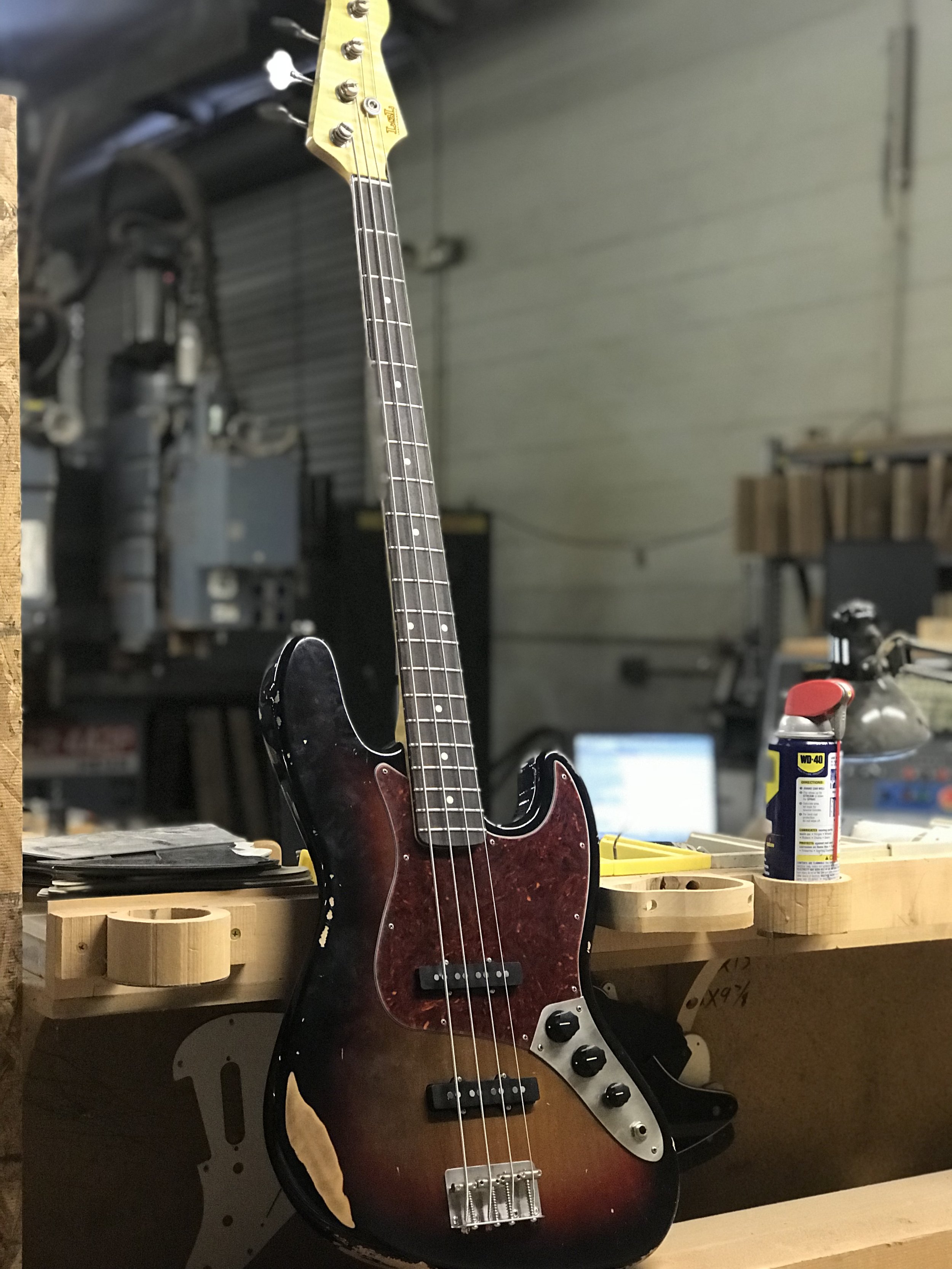 LSL Valencia 4 String bass 3tb with tortoise guard