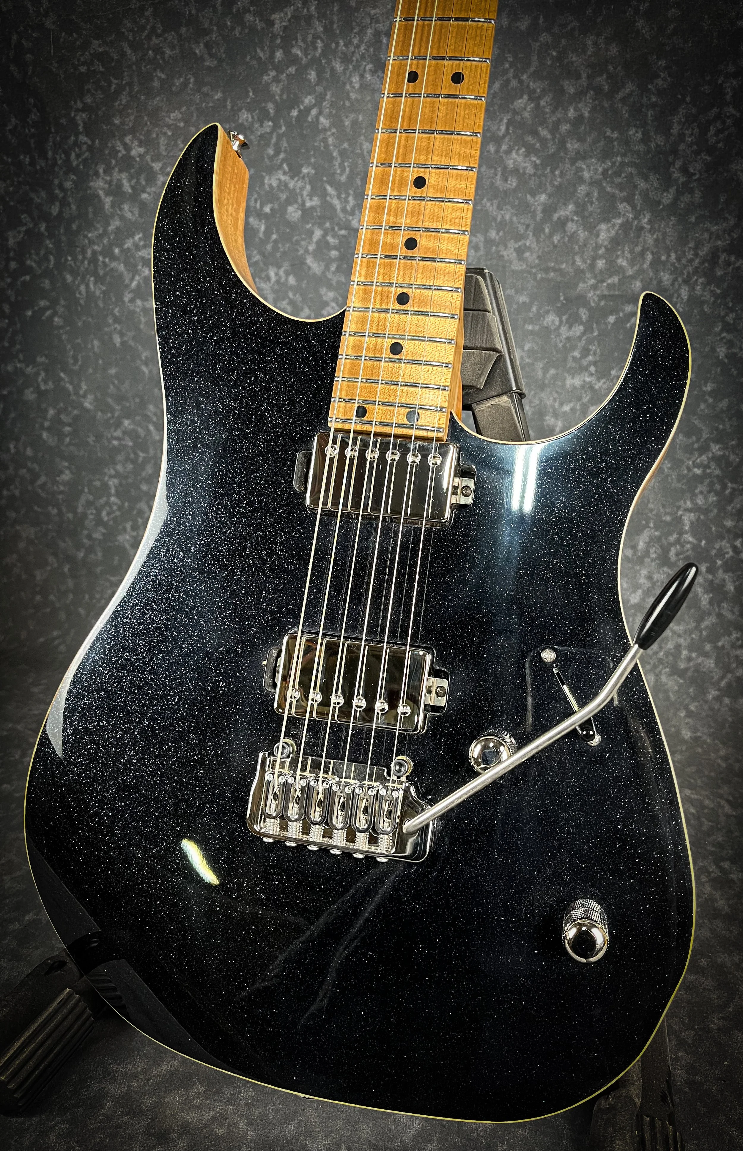Black sparkle xt4 by lsl instruments