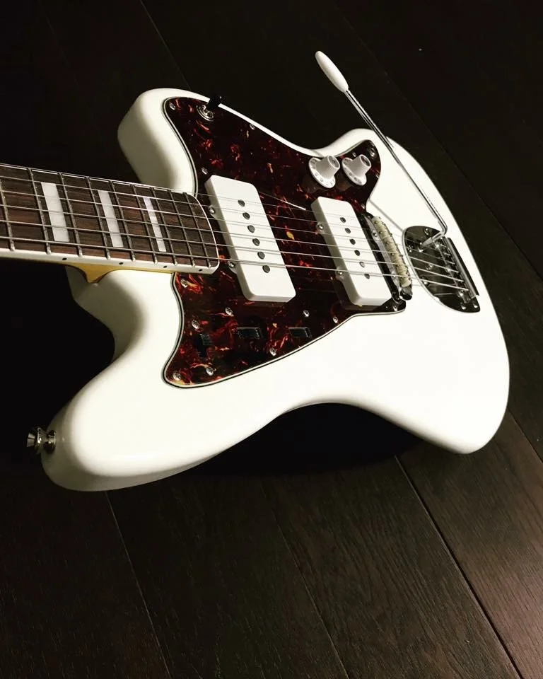 LSL Instruments Offset Guitar White custom block inlay