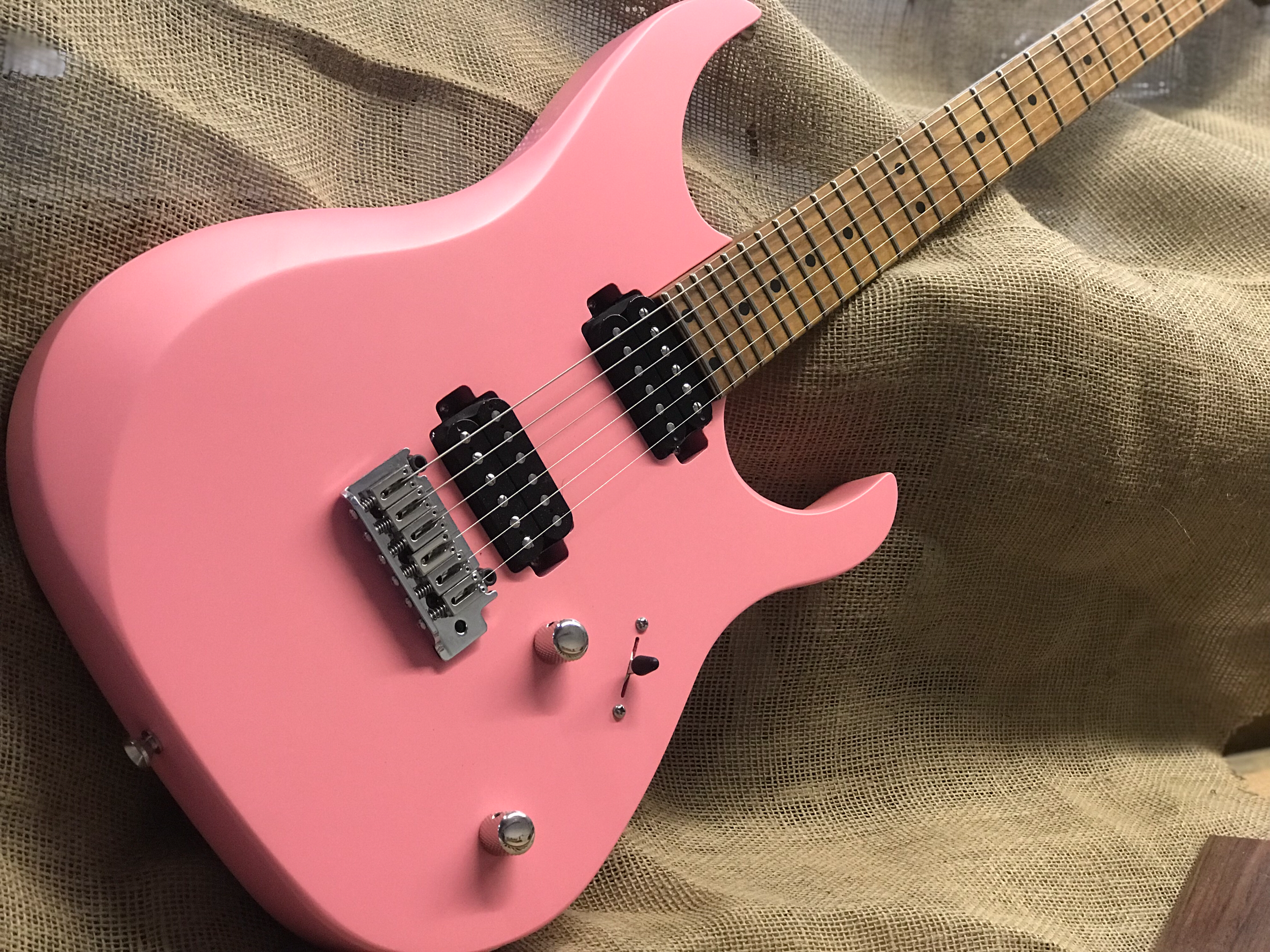 XT4 by lsl instruments in satin pink