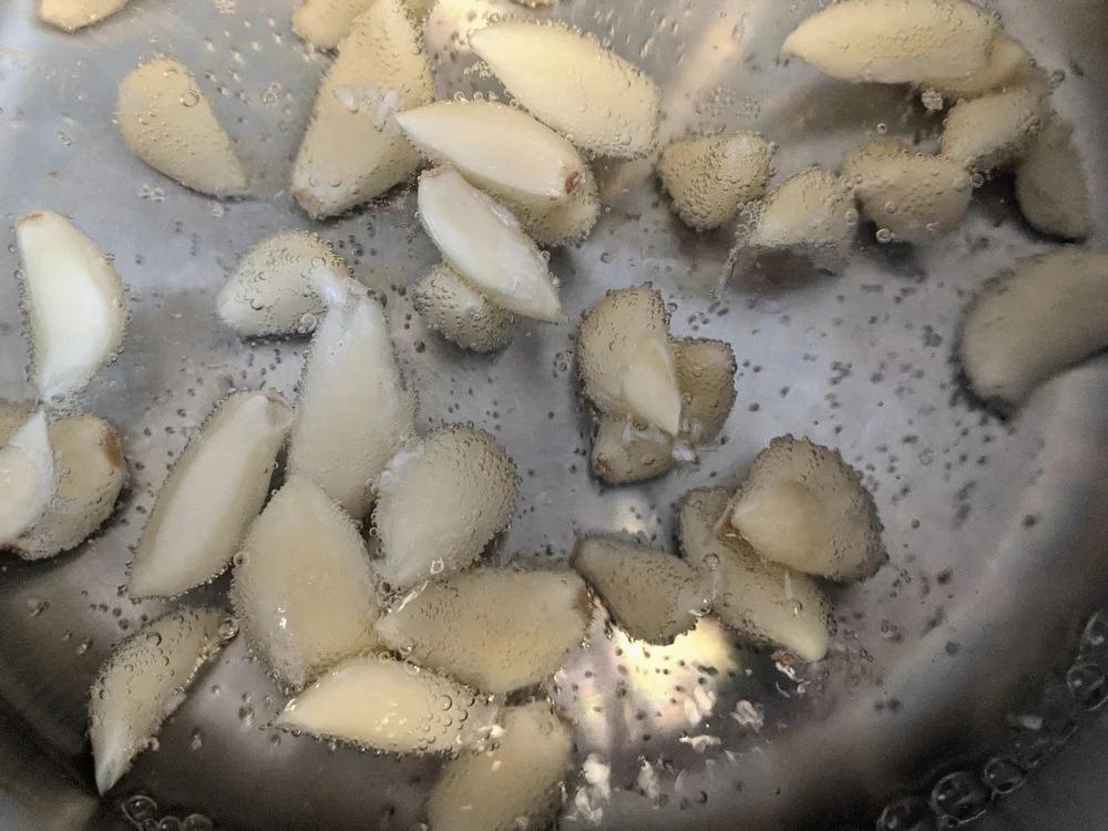 garlic simmers.jpg