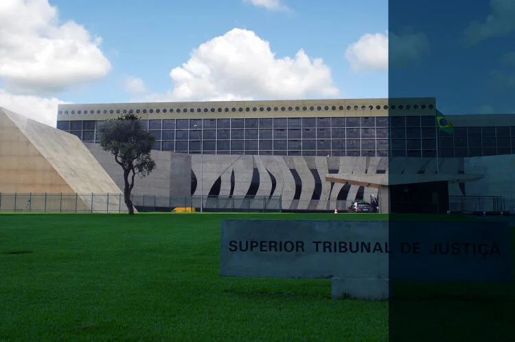 TEORIA DA “DESCONSIDERAÇÃO DA PERSONALIDADE JURÍDICA MENOR” DO CDC NÃO SE APLICA AO ADMINISTRADOR NÃO SÓCIO DA SOCIEDADE EMPRESÁRIA