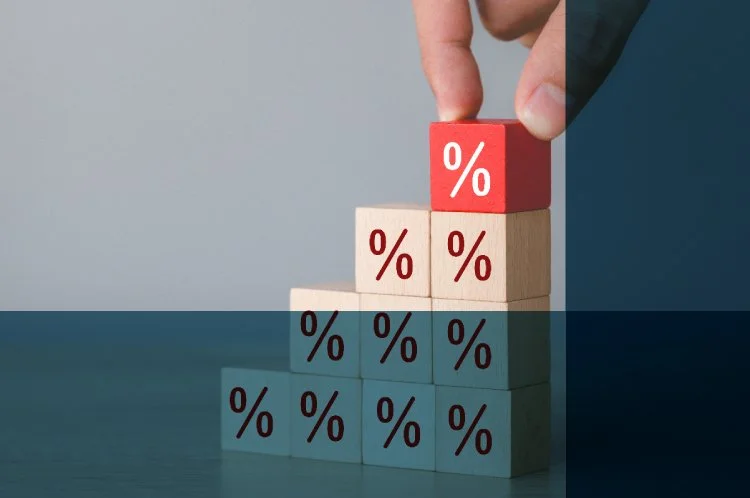 LOJAS VAREJISTAS NÃO PODEM COBRAR NO CREDIÁRIO JUROS ACIMA DE 12% AO ANO