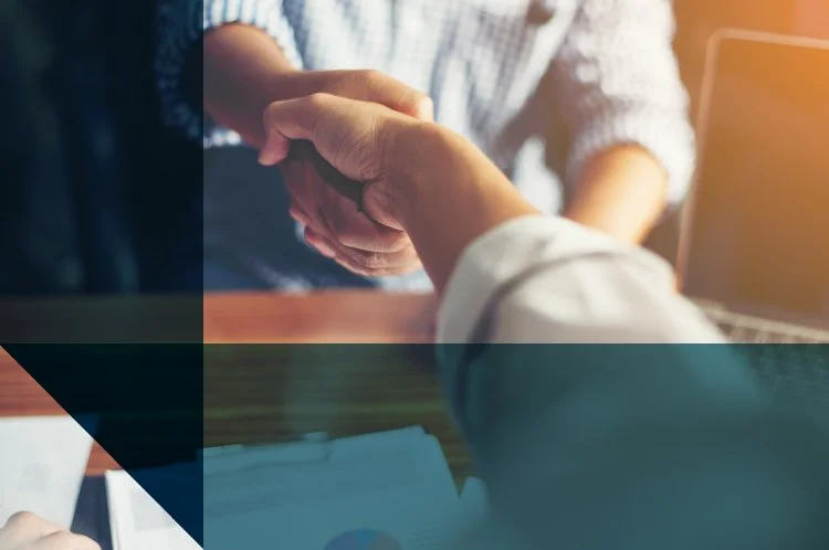 VOU INGRESSAR EM UMA SOCIEDADE JÁ EXISTENTE. EXISTE RISCO DE RESPONDER POR DÍVIDAS PRETÉRITAS? COMO MITIGÁ-LOS? &nbsp;