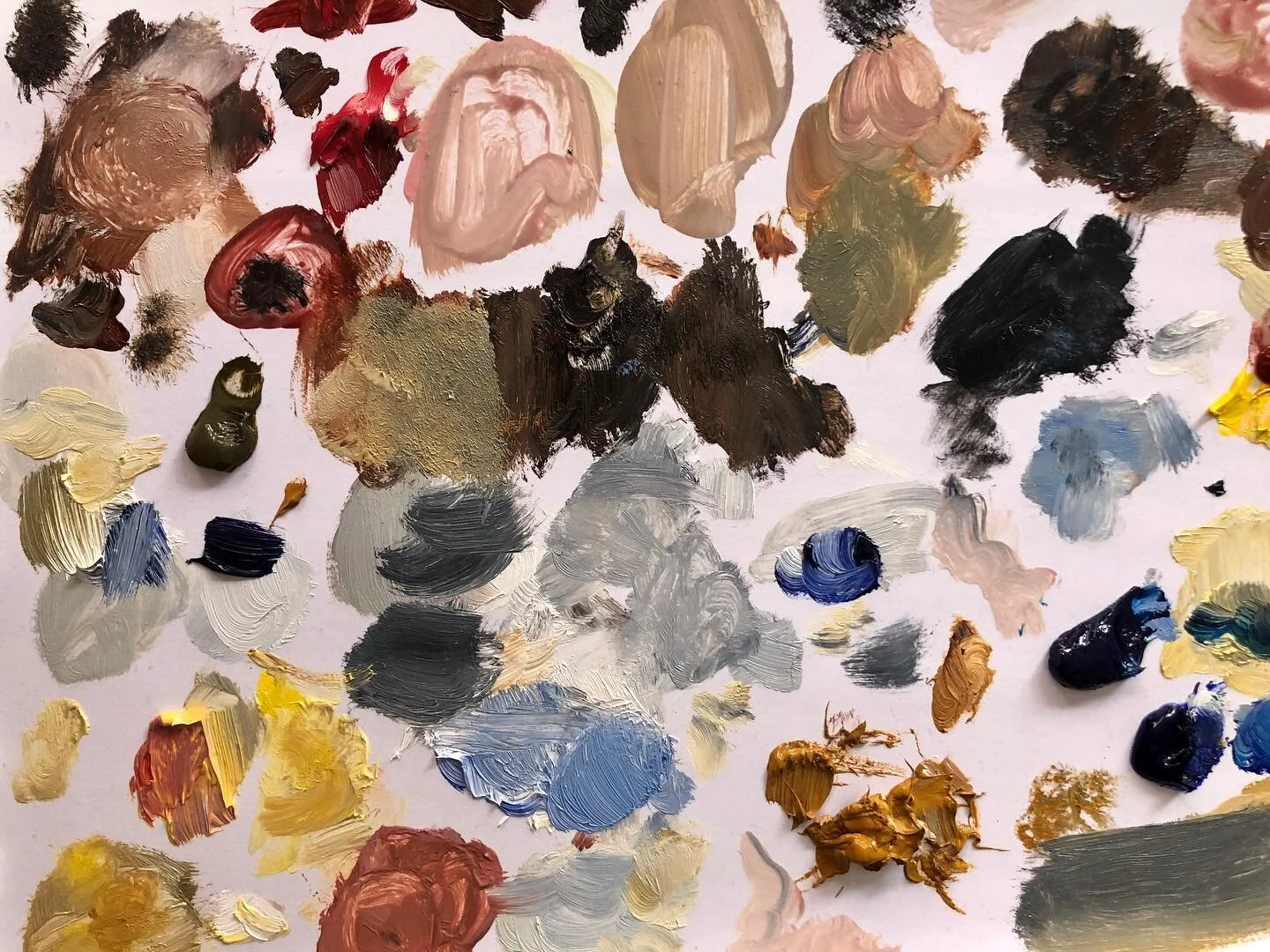I like the palette more than the painting 🤷🏻&zwj;♀️ #palette #oilpainting