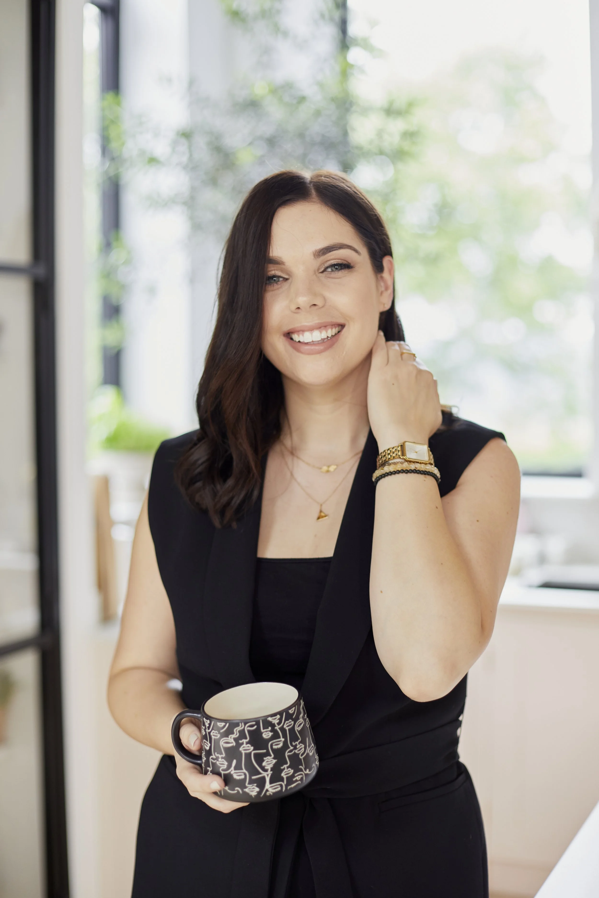 Selling Spirituality: Manifestation, Aligned Abundance &amp; Building a Soul-Led Brand with Emma Mumford