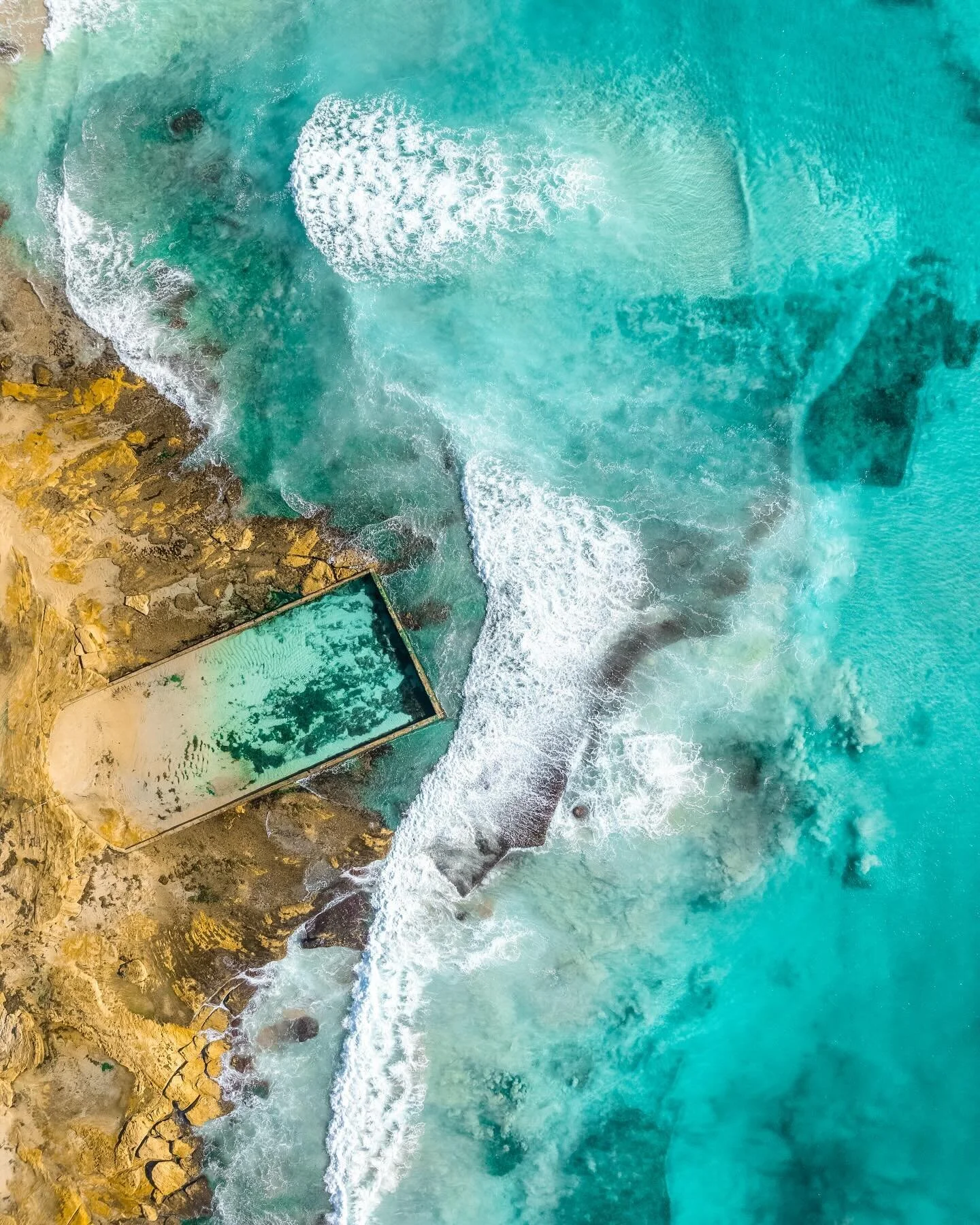 Low tide clarity&hellip;
.
.
.
.
#discoverearth #earthoutdoors #beach #earthfocus #sydney #sydfromabove #ilovesydney #visitnsw #newsouthwales #australia #seeaustralia #australiagram #depthsofearth #mavic3 #skysupply #earthpix #createcommune #ig_color