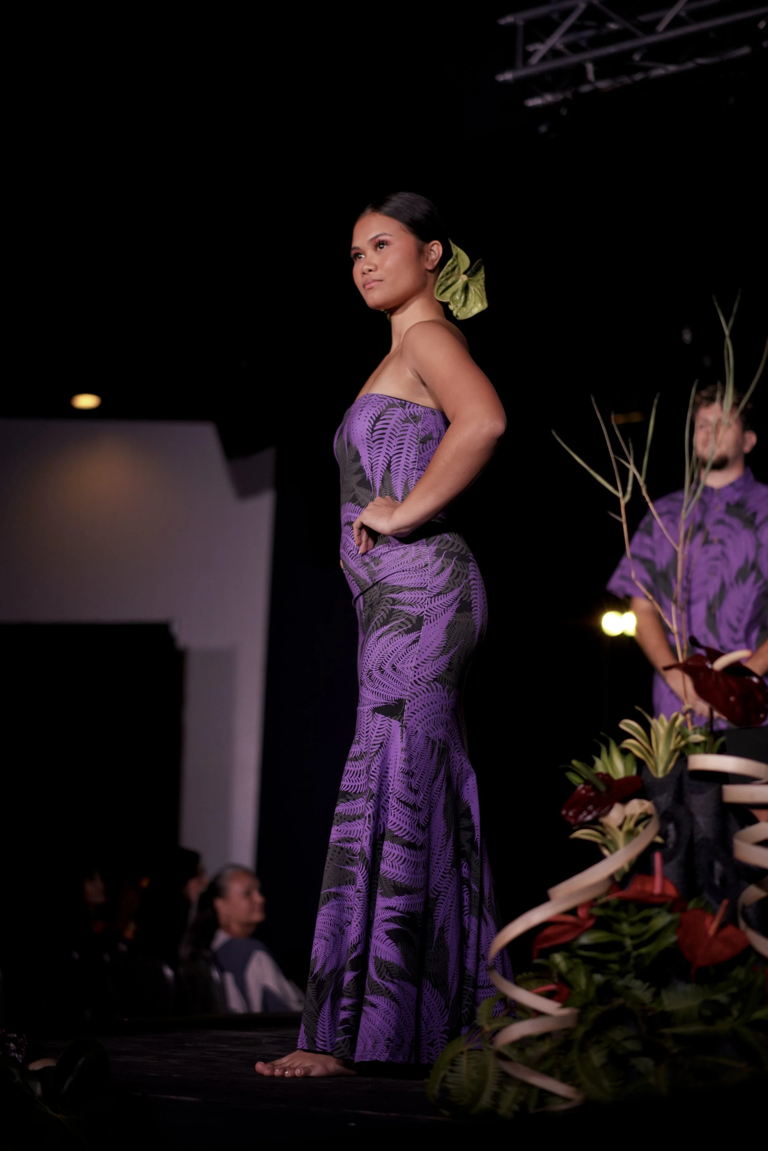 Strapless Auana | Poni/Black | Palapalai