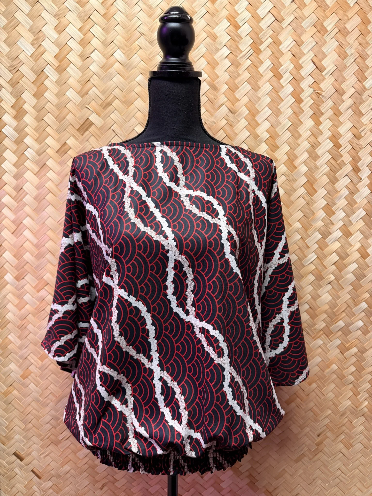 Makuahine Top With Shirring | Berry Wine | Pupu Aloha