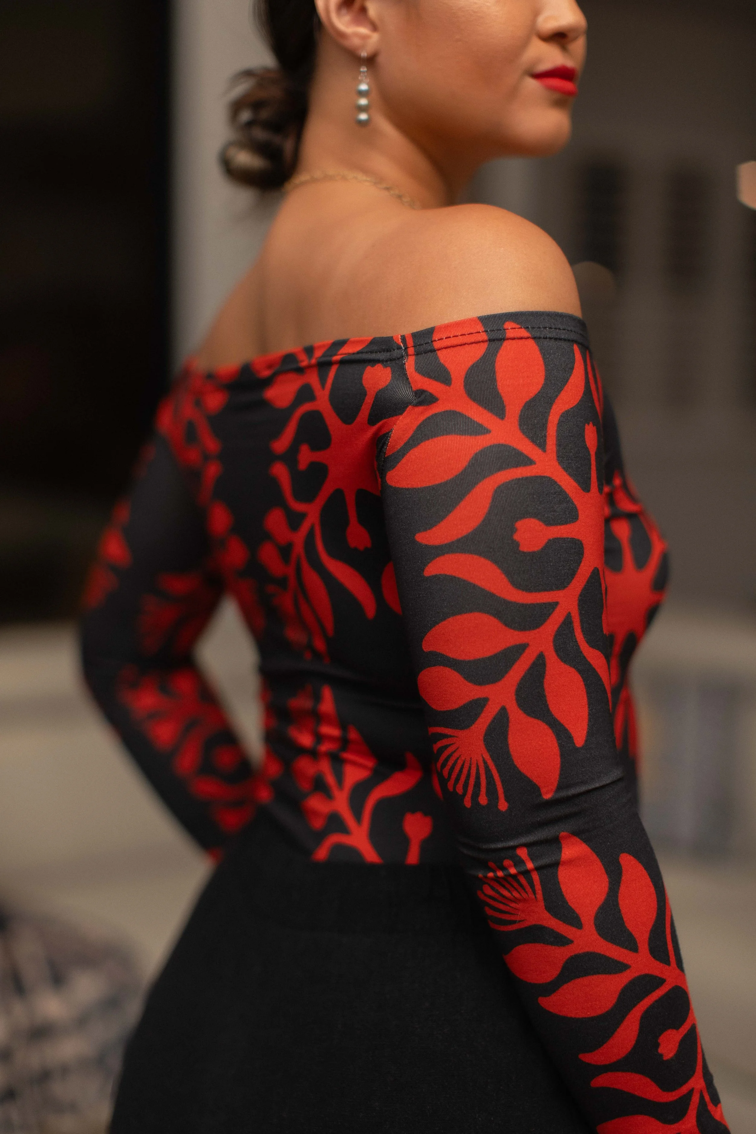 Hi'ilei Long Sleeve Top | Red/Black | Liko Lehua