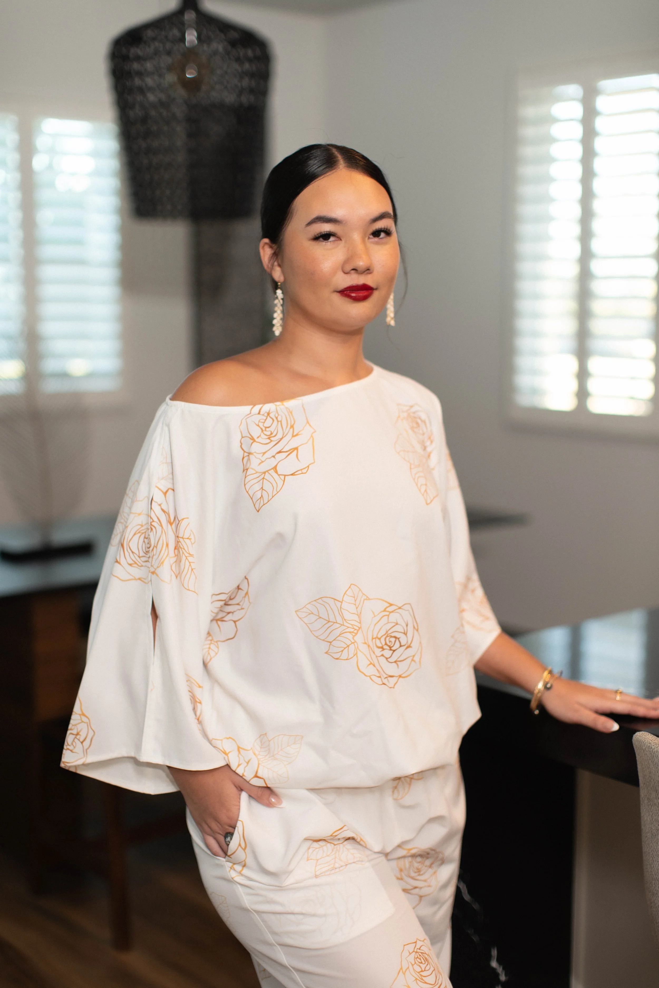 Makuahine Top With Shirring | White/Gold | Lokelani