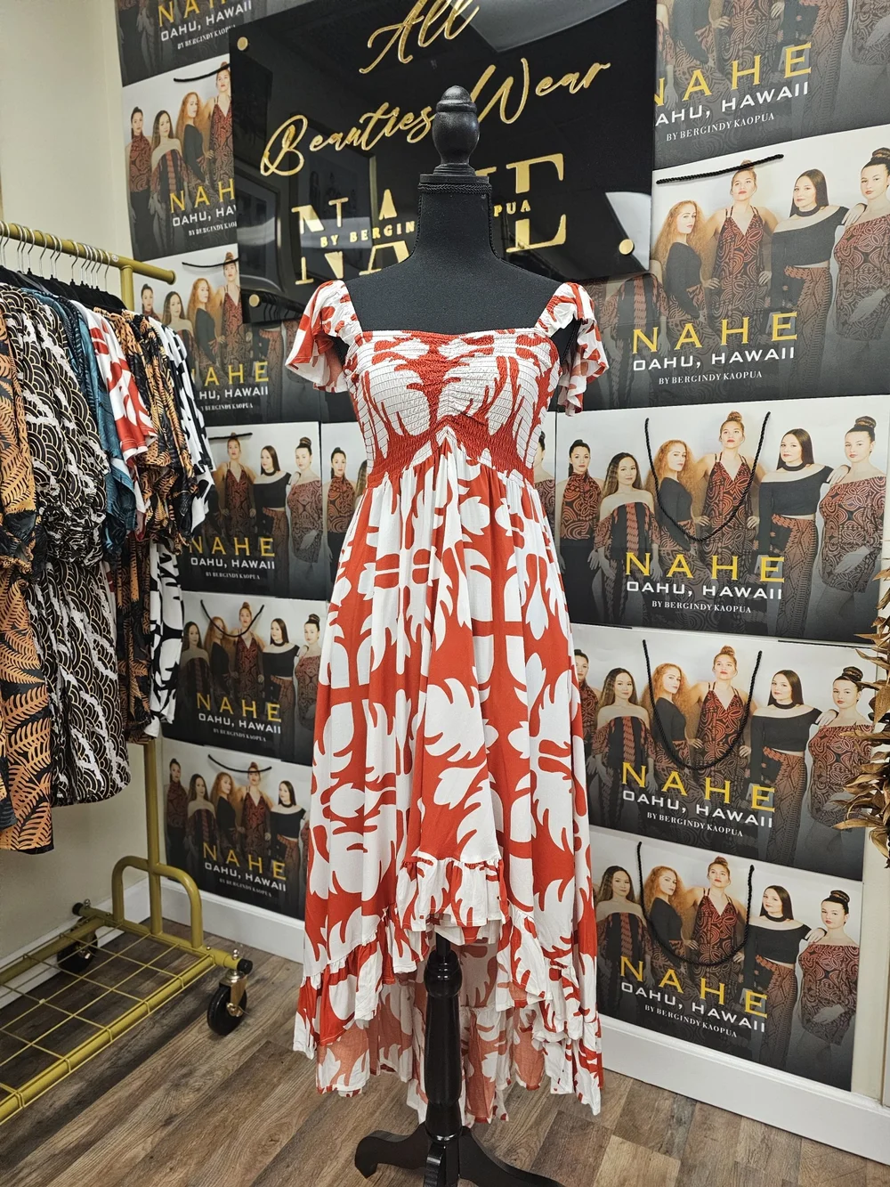 N A H E WAHINE