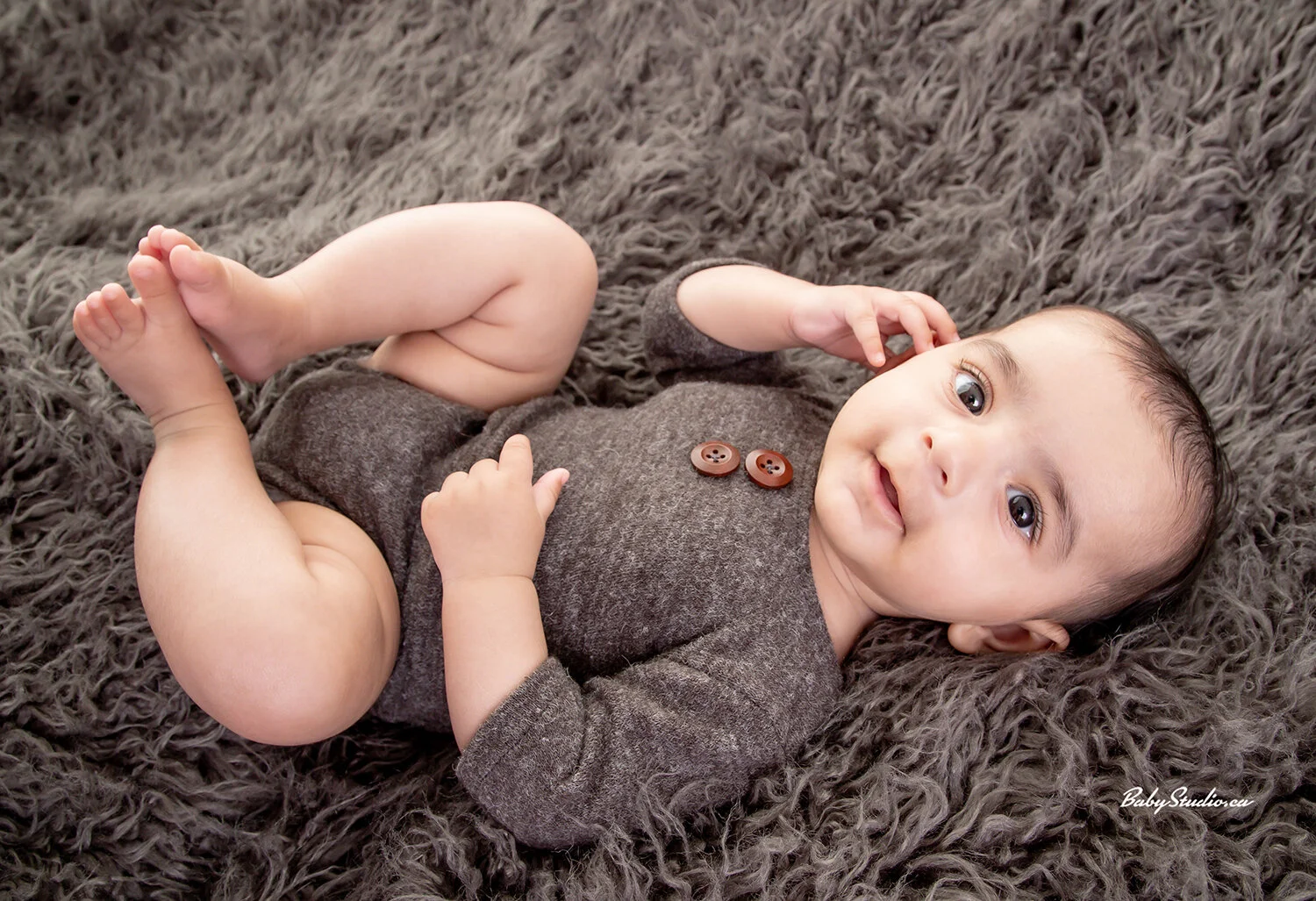 Newborn Photography Maternity Cake Smash Family Business Headshots Brampton Mississauga Toronto And Gta Area