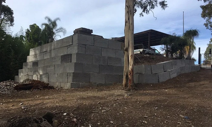 retaining-wall-lrg.jpg