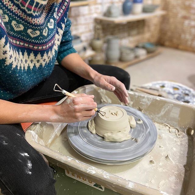 Another week of classes done and students are making good progress! Learning all steps involved- from throwing to trimming their pieces! This week we even &ldquo;threw off the hump&rdquo;, a technique often used for small pieces! #pottery #clay #stud