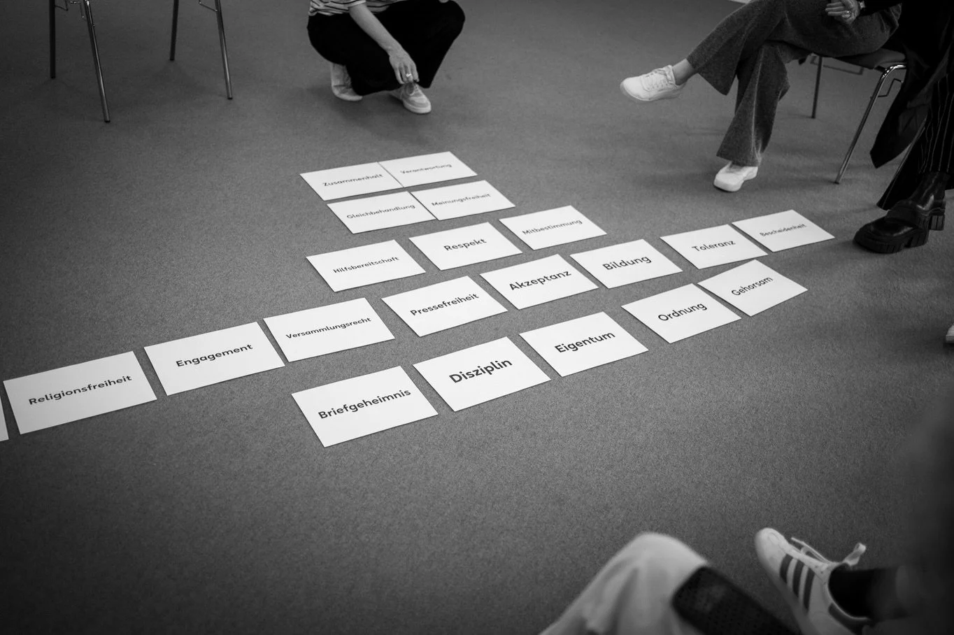 Zwei Tage unterwegs und doch so viel mehr als nur gemeinsame Zeit. Es waren zwei Tage, in denen wir nicht nur als Team zusammengearbeitet, sondern uns auch bewusst mit unserer eigenen Gruppendynamik auseinandergesetzt haben. Zwischen Gespr&auml;chen,