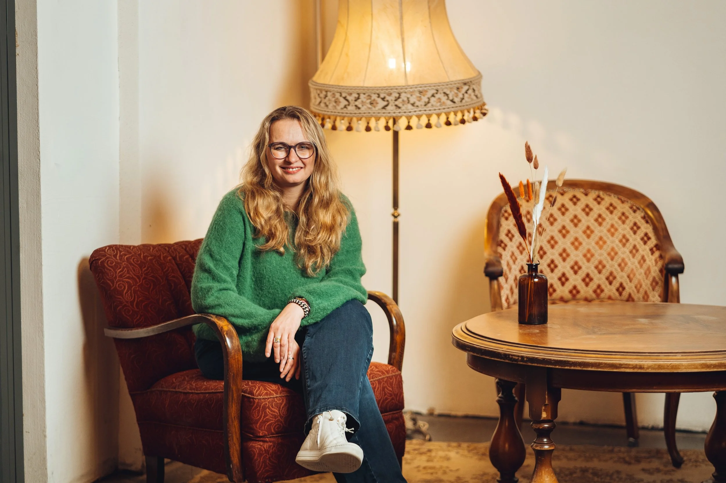 Wir kommen aus dem Freuen gar nicht mehr heraus und begr&uuml;&szlig;en schon wieder ein neues Teammitglied. 😊

Herzlich willkommen, liebe Nicole!

Manchmal braucht es ein paar Begegnungen, bis aus einem Kennenlernen ein gemeinsamer Weg wird.

Nicol