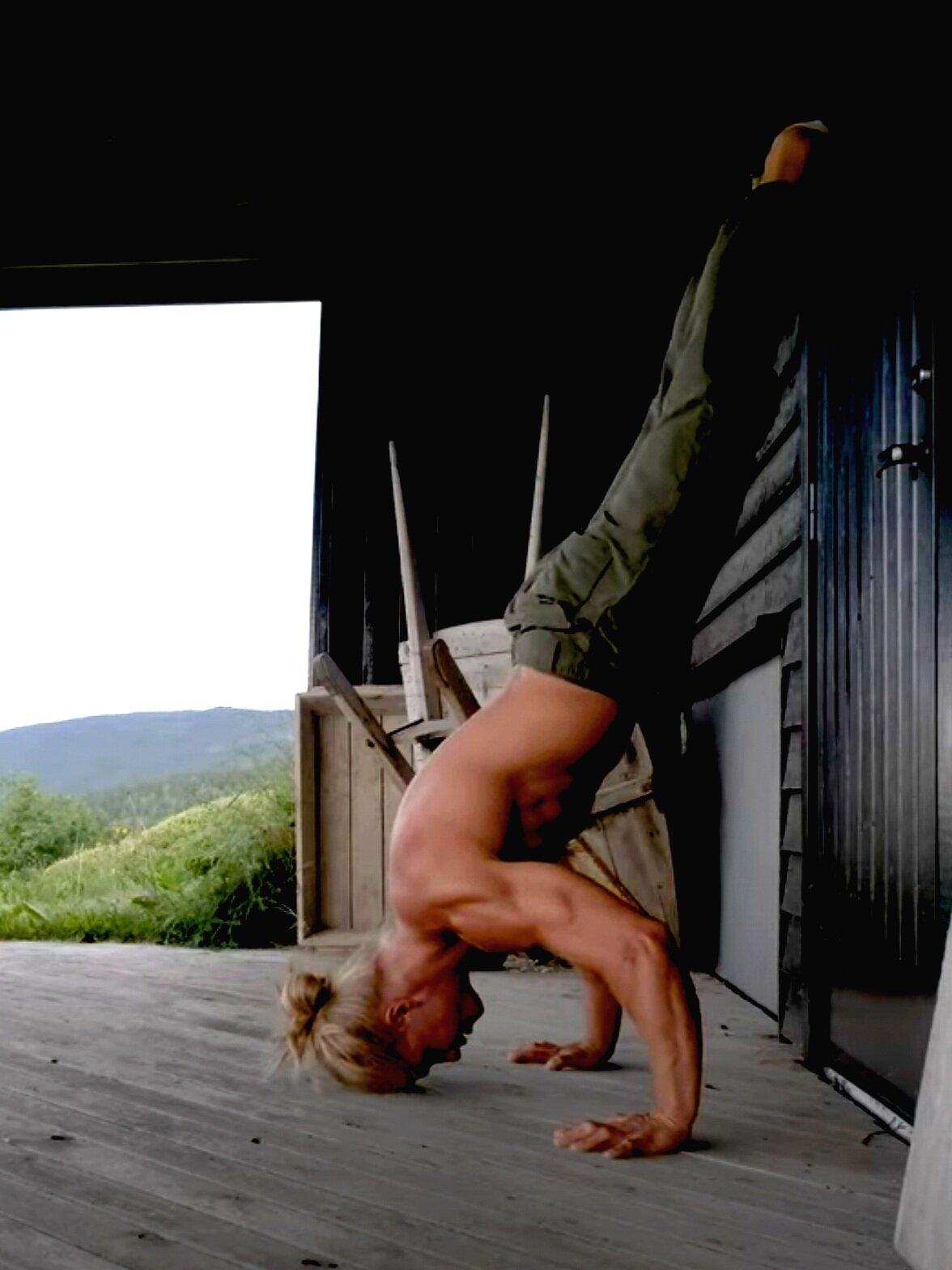 5 handstand push-up mistakes everyone makes — BERG MOVEMENT