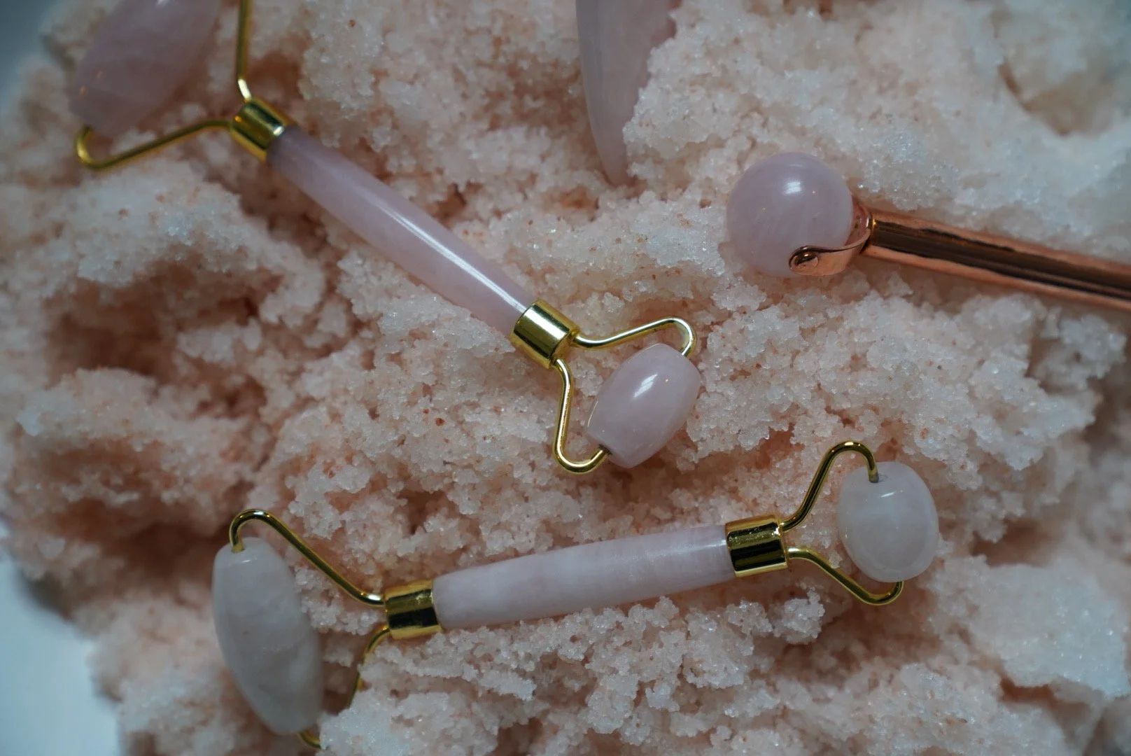Rose quartz skin rollers 