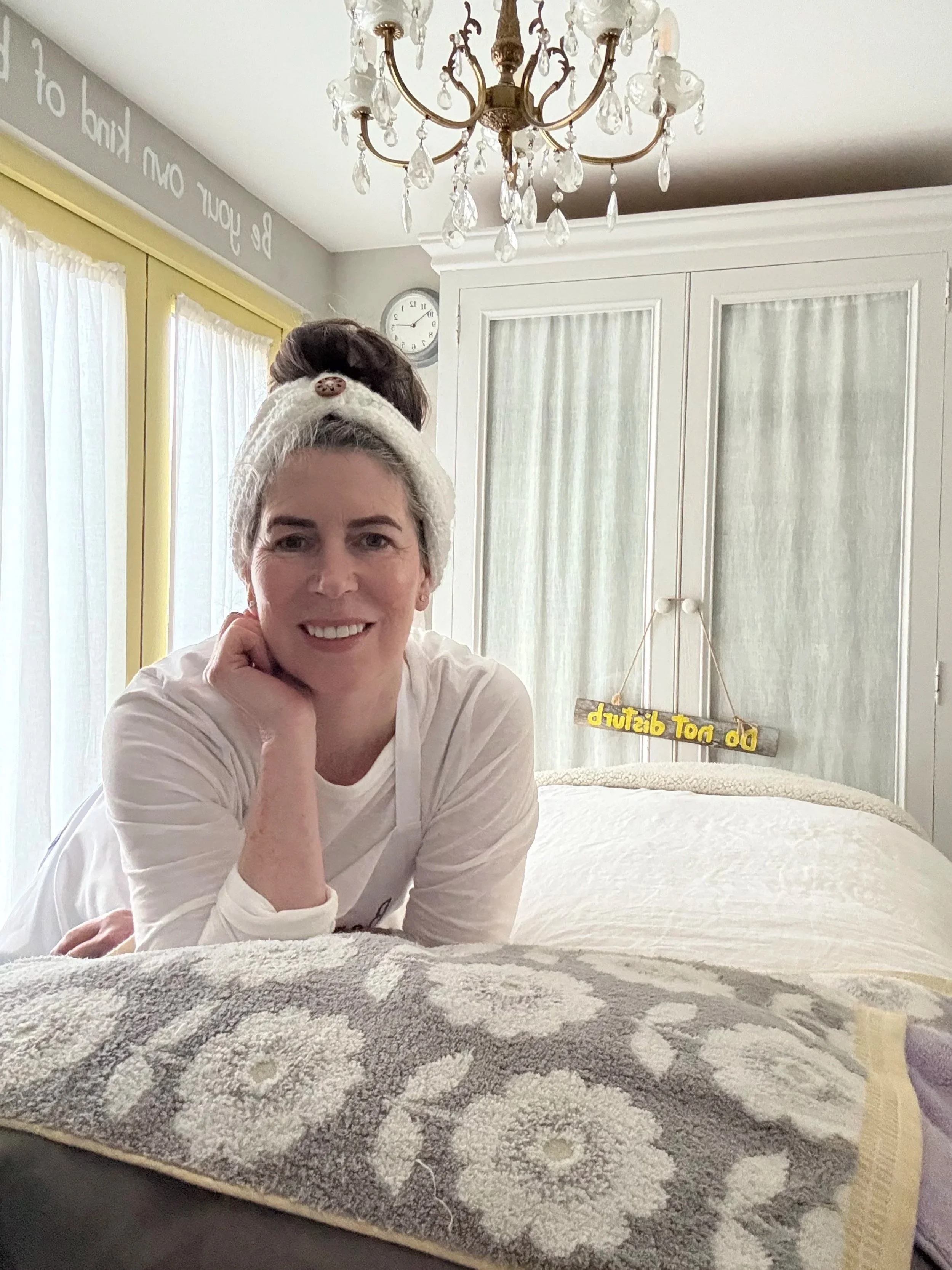 Helen De la Hoyde - Holistic facialist