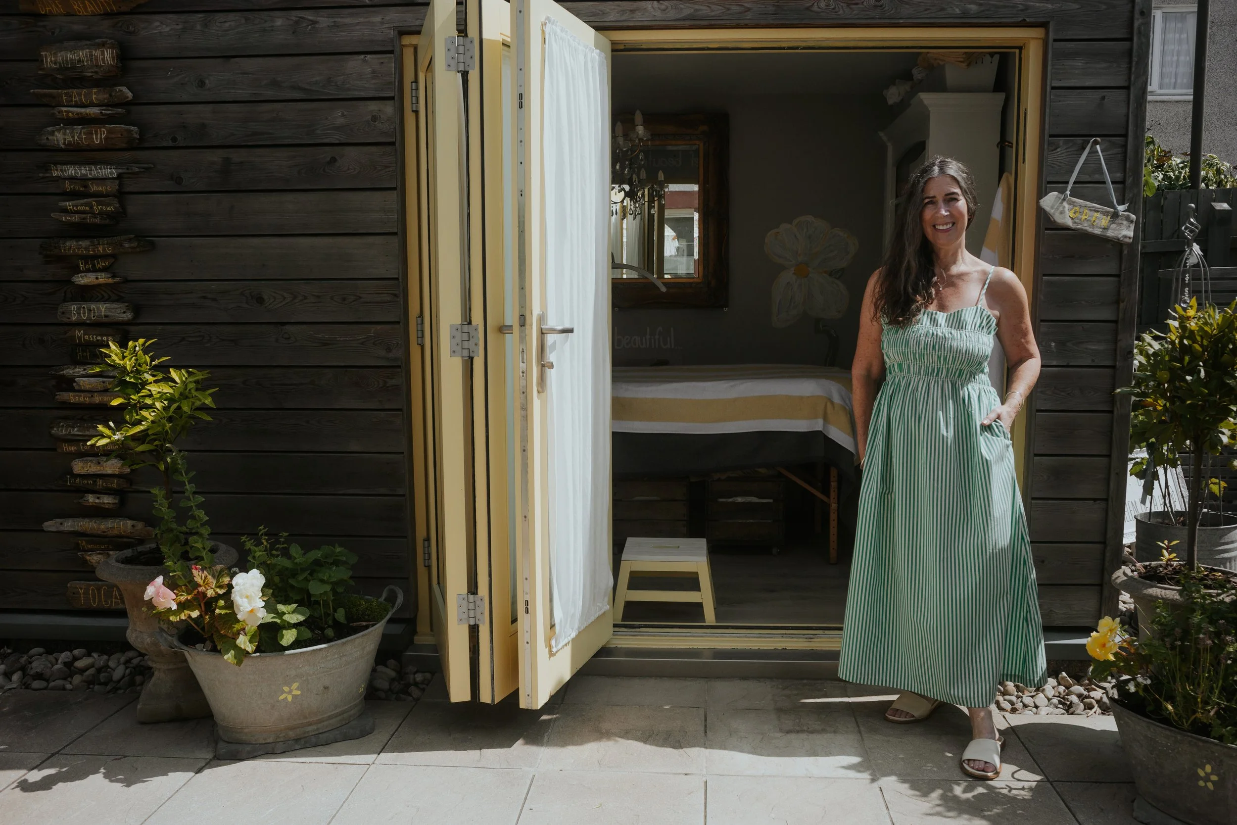 Helen De la Hoyde/founder of Bare Beauty.JPG