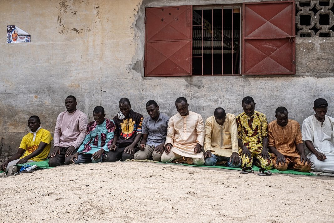 &Egrave; uscito su @dwnews l'ultimo reportage realizzato dai nostri @lemmidavide e @marco_sic7photo dal Nord del Benin. Un lavoro finanziato dal @pulitzercenter. 

Porga &egrave; l'ultimo puntino sulla mappa del Benin prima del Burkina Faso. I 50 km 