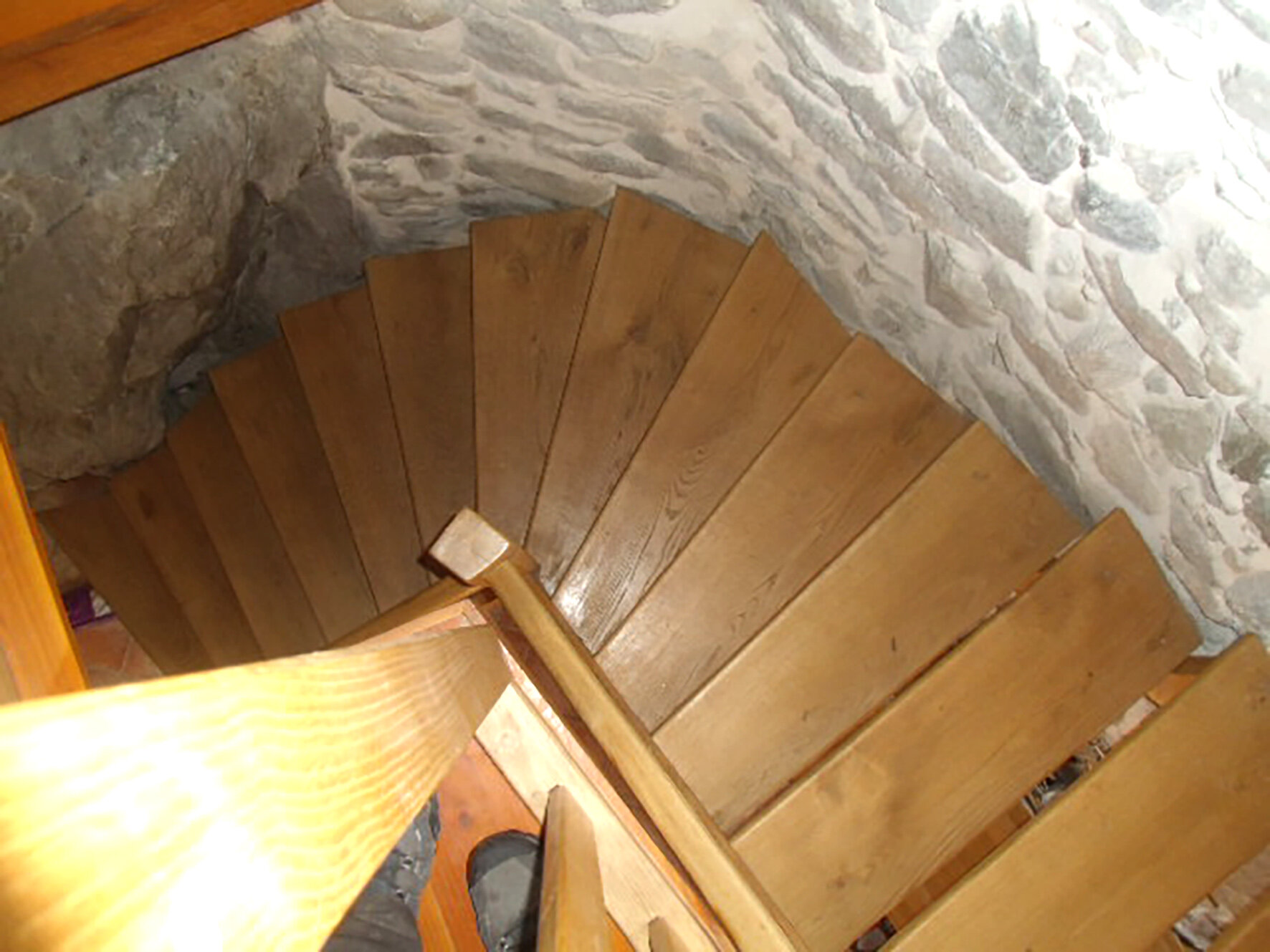 Menuiserie-Cirouant-escalier bois rampe.jpg