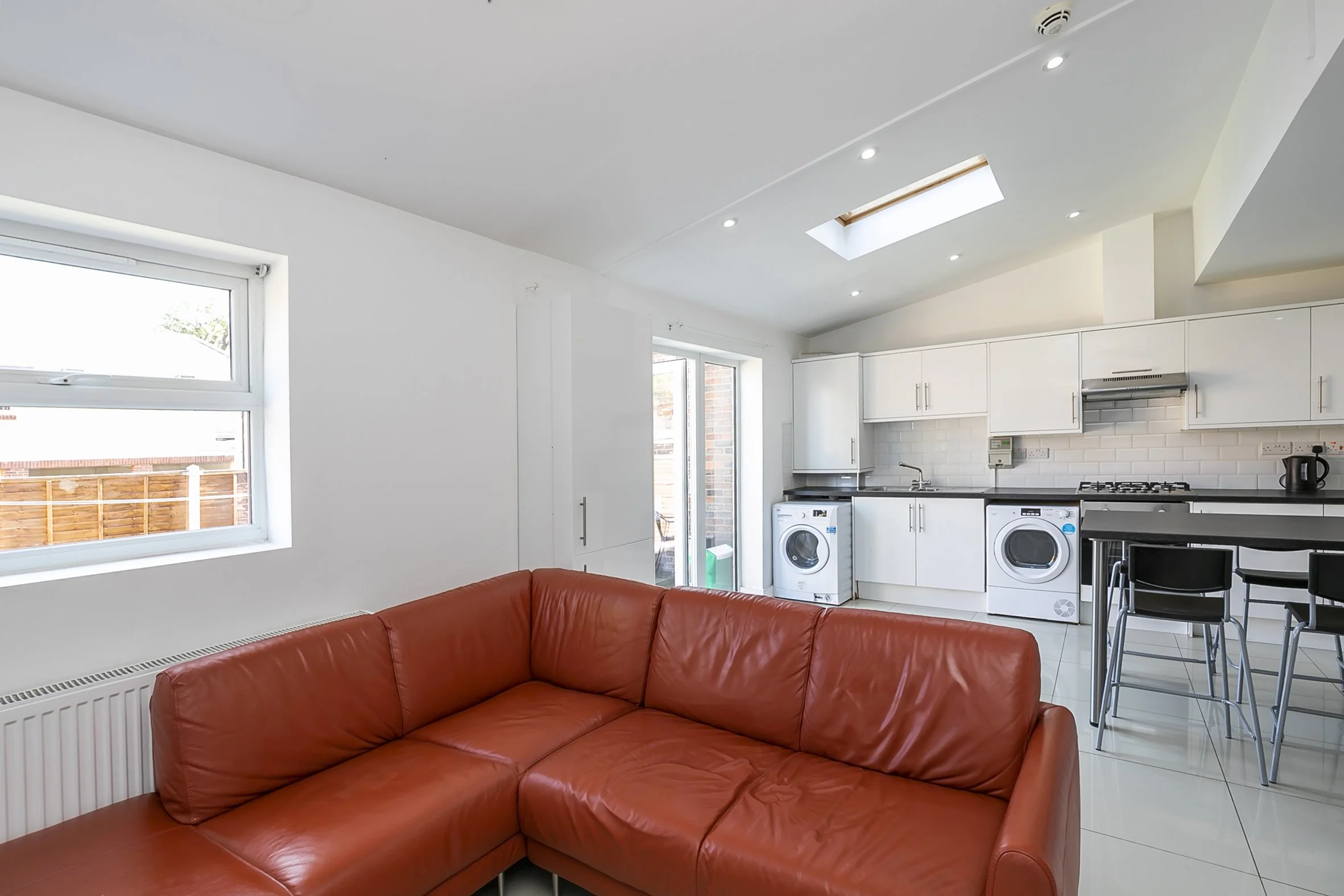 Communal area Size 8.3.jpg