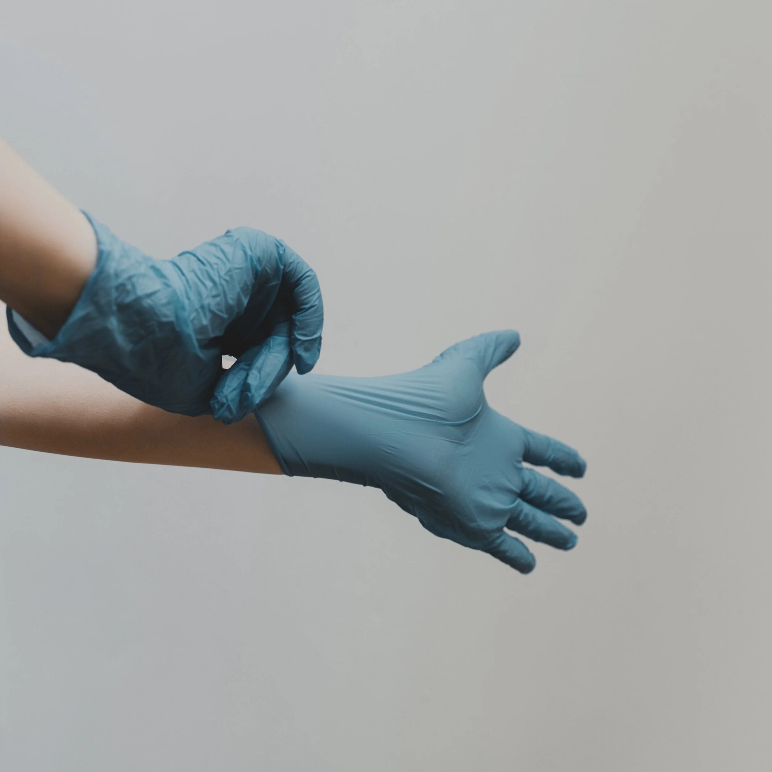 Romantic history of the first hospital glove