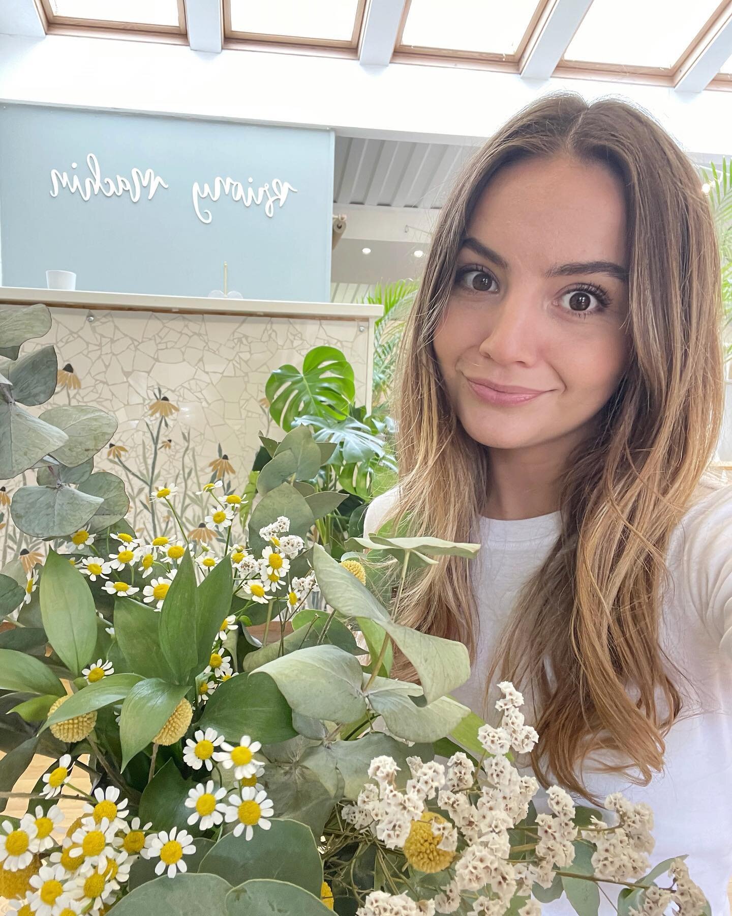 Hello Monday and another busy week! 🌿🌼

Something sooo exciting happened this morning (I will tell you all about it very soon) which prompted a little moment of reflection this afternoon 💭💫 

I&rsquo;m feeling so incredibly lucky to be able to sp